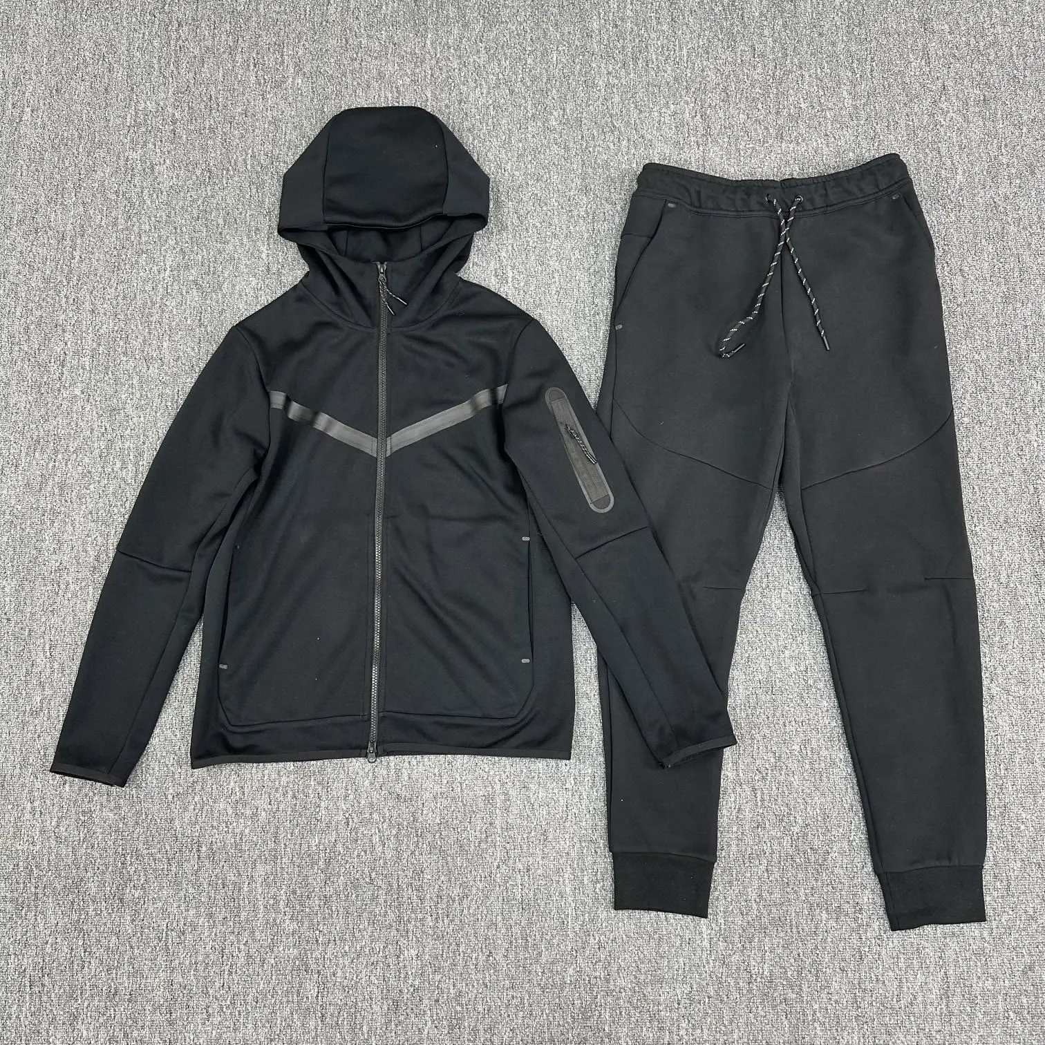 Custom Logo Men Joggers Sets Tracksuit Sportswear For Mens Sets Training Wear Custom Gym Comfortable Mens Tracksuit