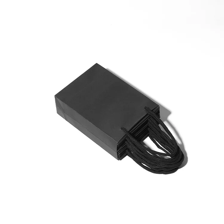 Оптовая продажа, дешевый производитель, Пользовательский логотип, печать бренда, коричневый, черный, белый крафт-пакет для покупок, подарочный бумажный пакет с ручкой