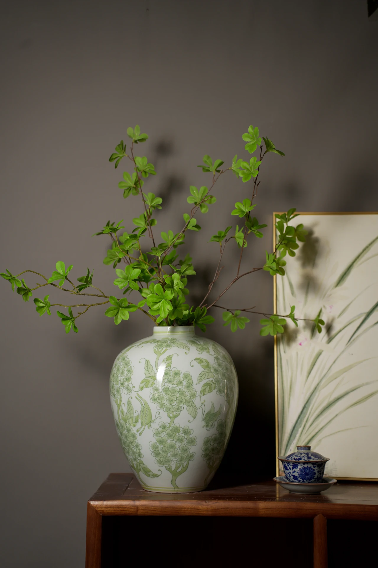 HomeWares Christmas Decorative round Bottles Pottery Ceramic & Porcelain Vases with Transparent Glaze Stone Type
