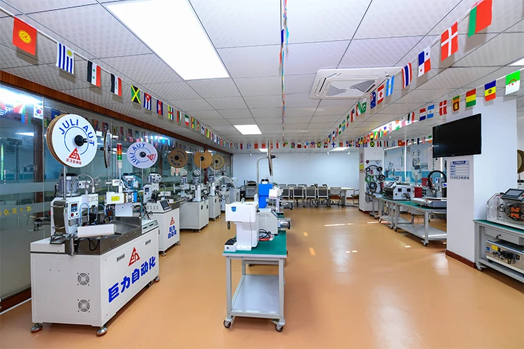 Hot melt glue dispenser Automatic hot melt glue hot melt adhesive strip automatic heating PUR dispensing machine