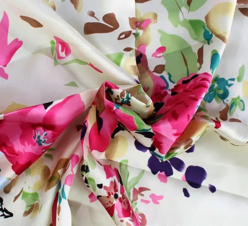 Wholesale 16/19/22 MM100% Mulberry Pure Silk Fabric printed silk fabrics