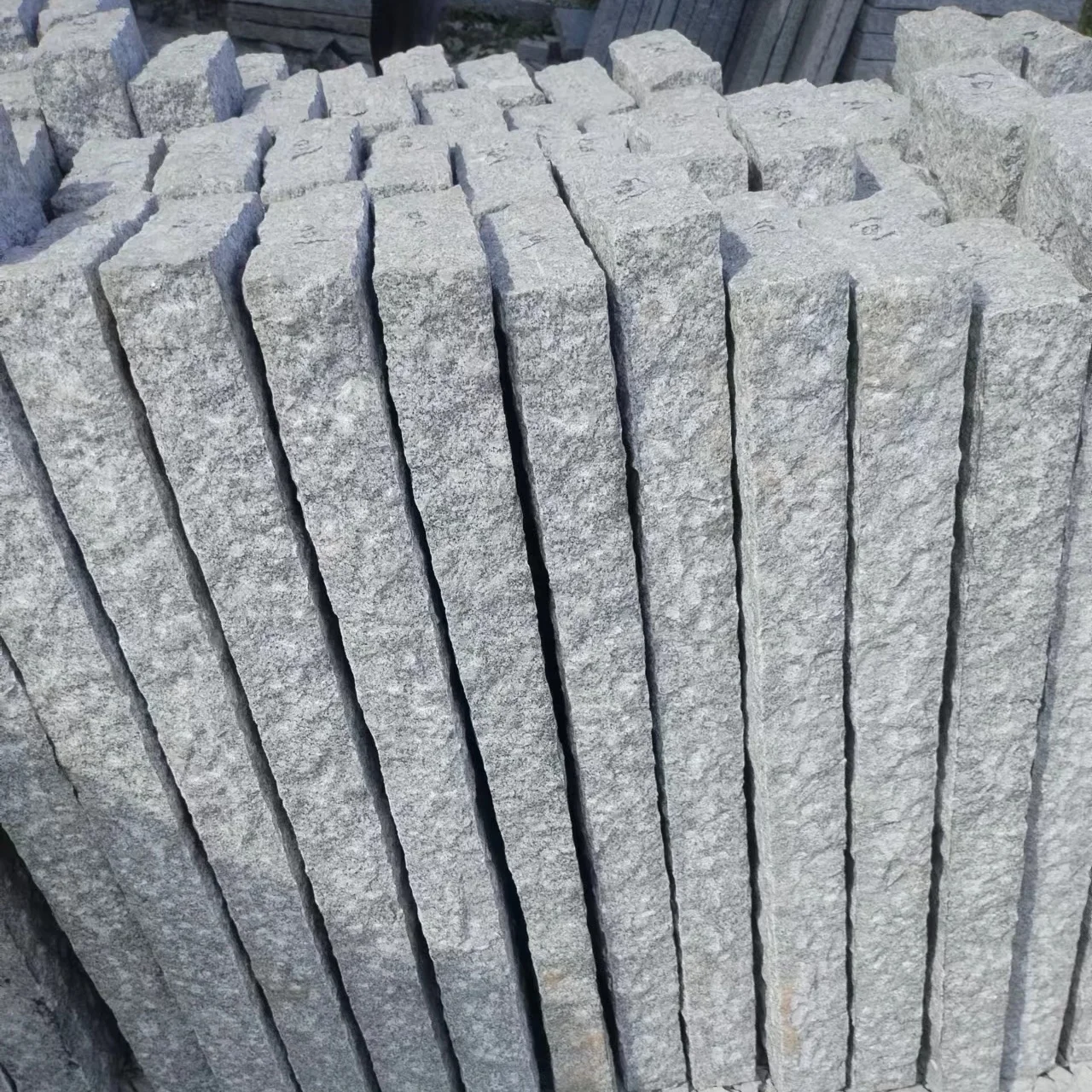 Wholesale Grey Granite Kerbs G603  Natural Split Curbstone  Pineapple Kerbstones