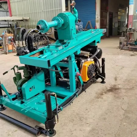Trailer mounted enlarged hydraulic motor drilling rig with 32 horsepower diesel hydraulic 100 meter water well drilling rig
