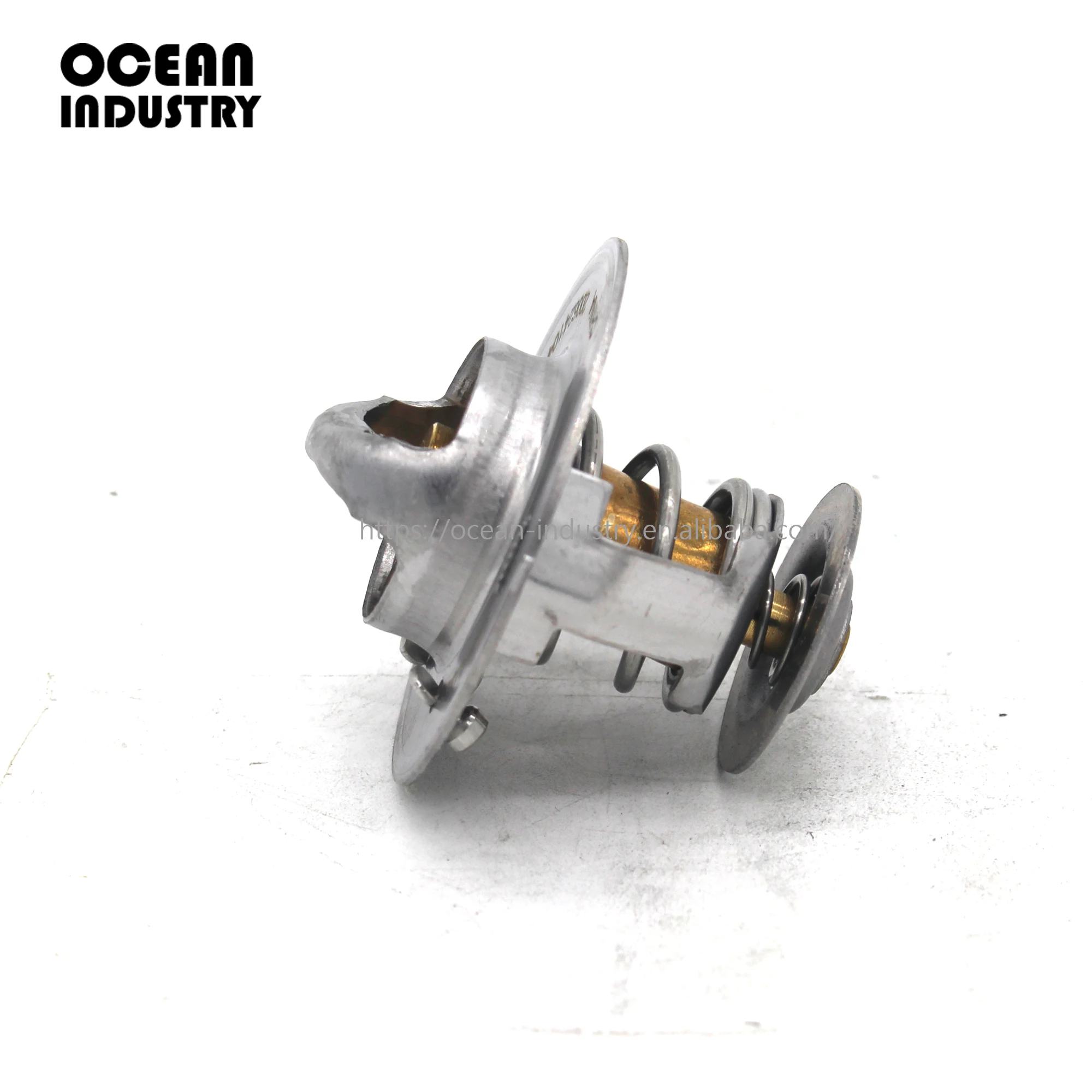 4930315 4D102 6D102 4BT3.9 6BT5.9 термостата двигателя относится к PC150-7 PC210-7 PC220-7 PC240-7 PC270-7 PC200-8 PC210-8