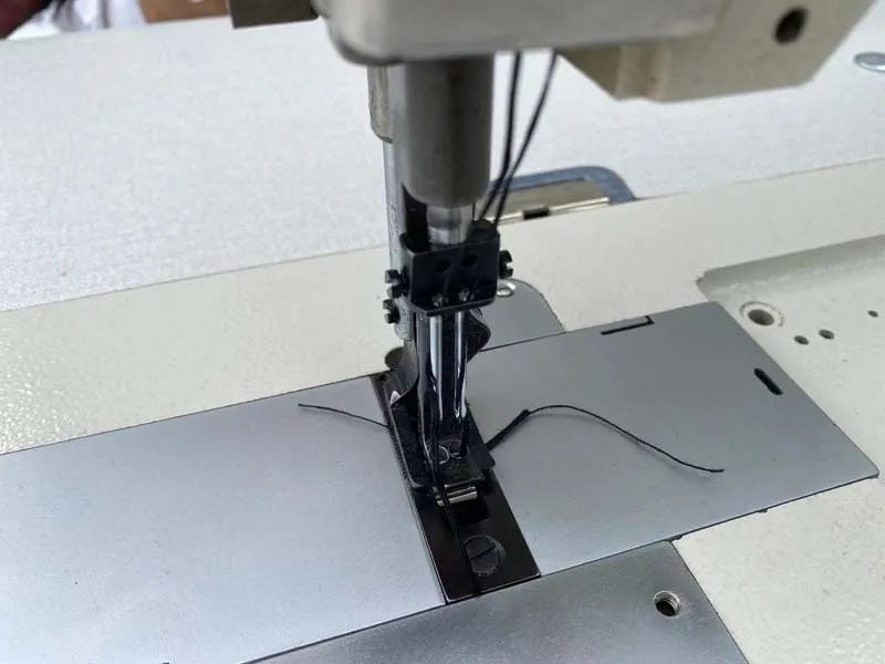 TWO NEEDLE COMPOUND FEED LOCK STITCH SEWING MACHINE  RN6620-D3