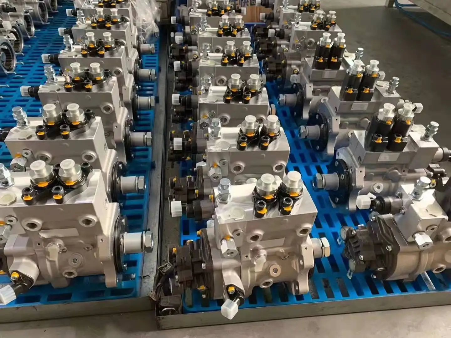 Excavator part 3054C Engine Fuel injection Pump 2718875 High Pressure Injection Pump for C420