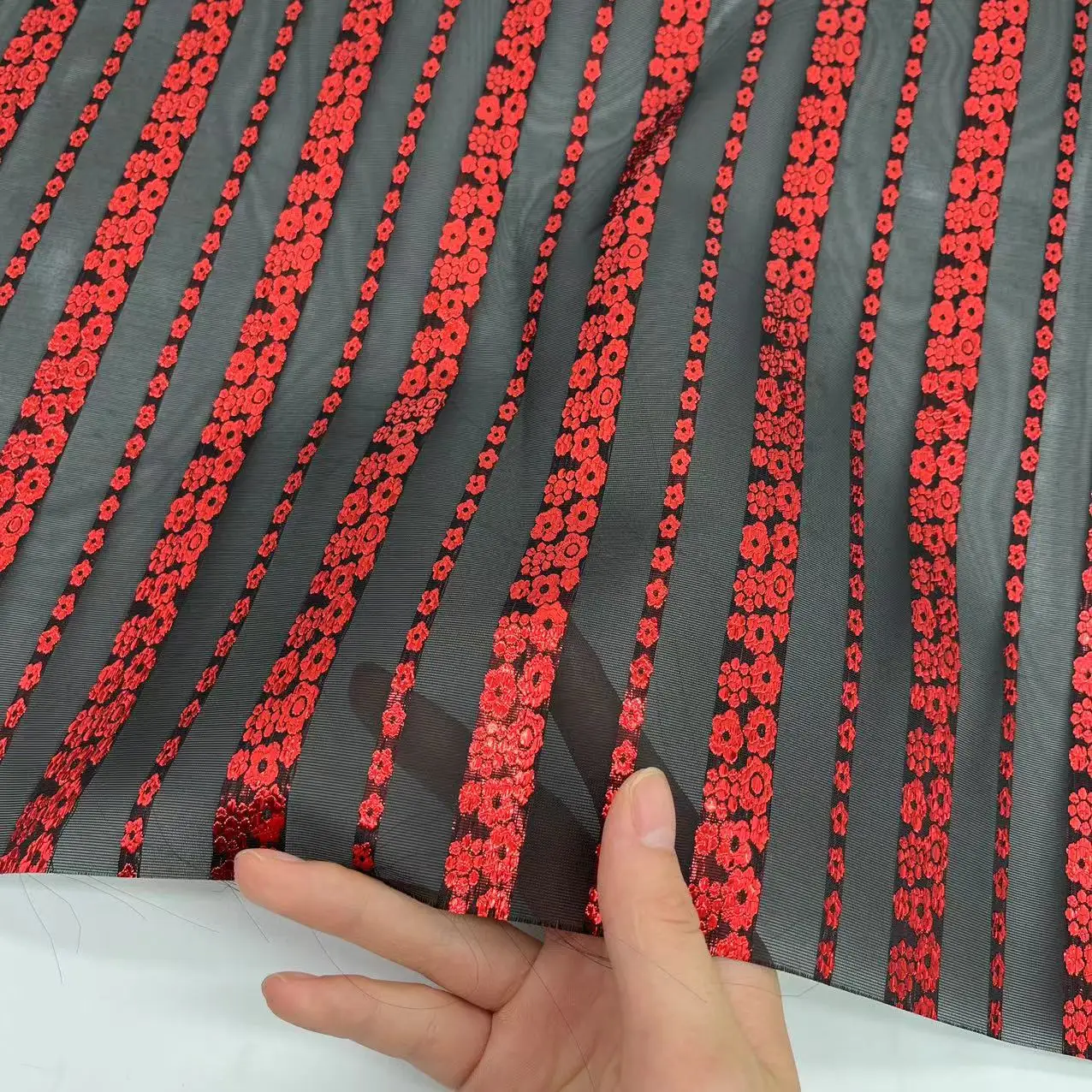 High Quality New Design Metallic Jacquard Small Flowers Black White Red Gold Blue Brocade Fabric For Women Stage Dress