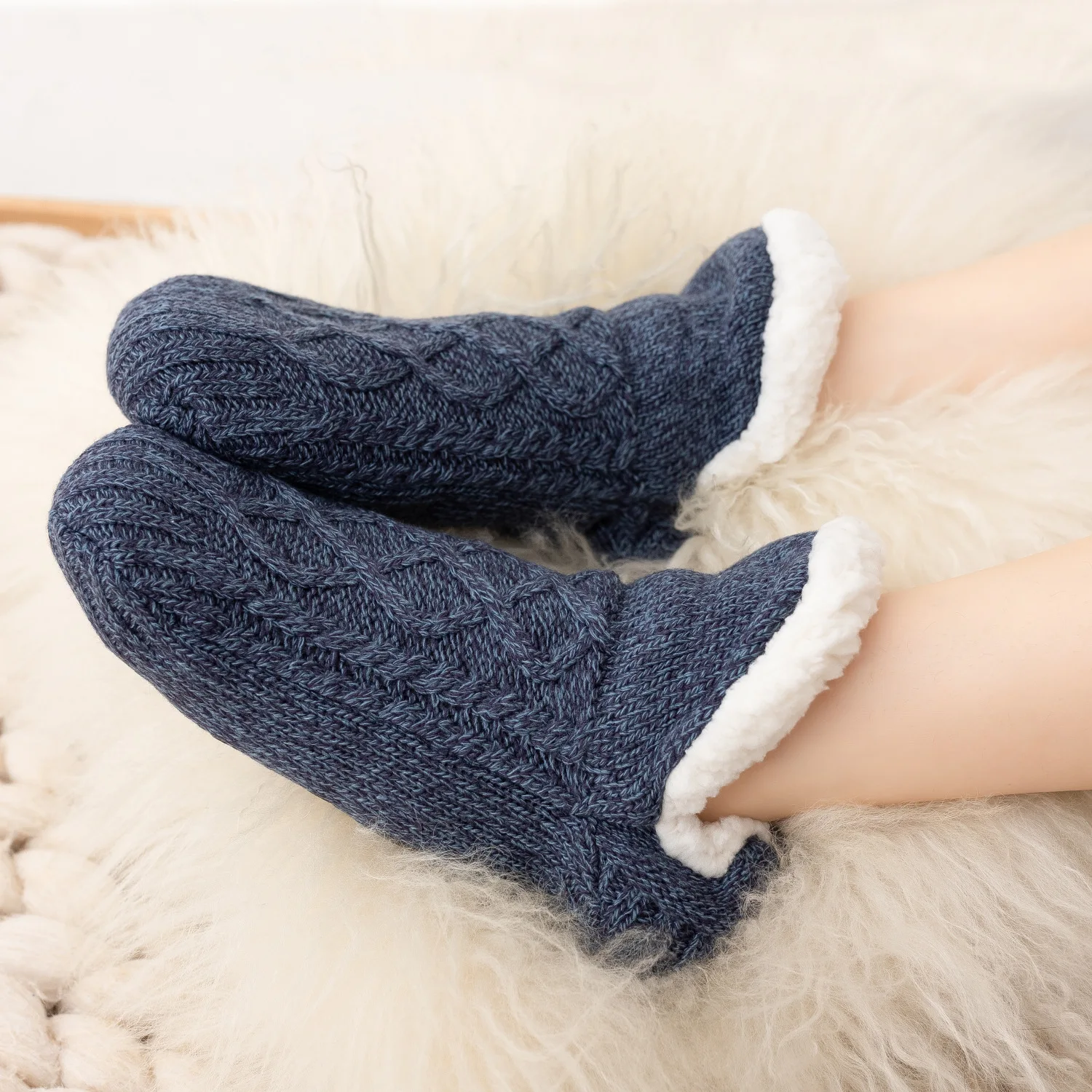 Plush and thickened home floor socks for warmth preservation glue dispensing  indoor slippers and socks
