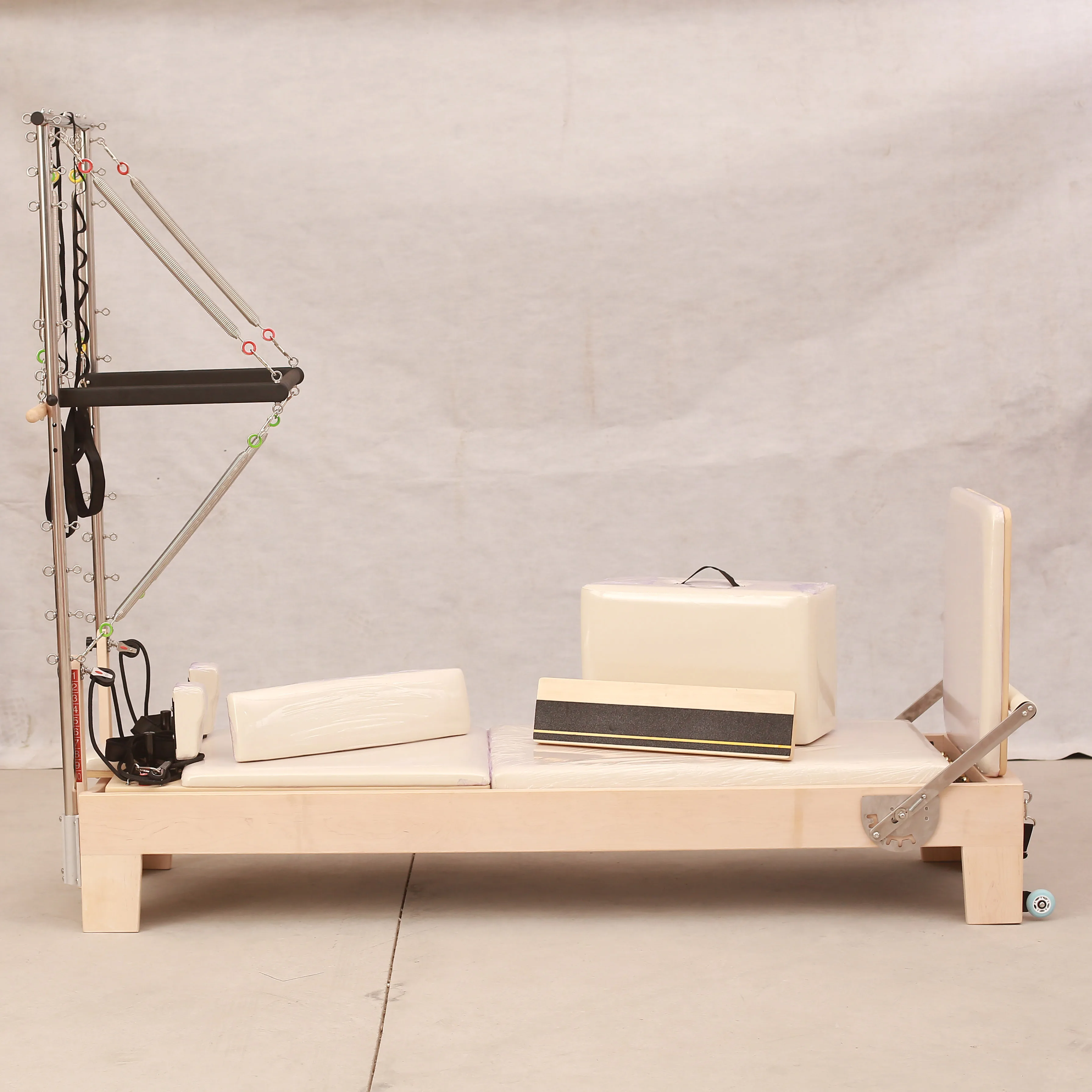 New Product Yoga Training Balance Bed Exercise Stretch Equipment Fitness Machine Half Tower Reformers Pilates