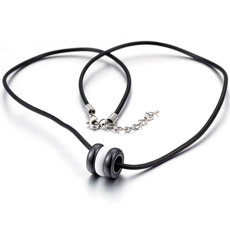 
Tungsten steel new men and women Korean small fresh round pendant necklace temperament short clavicle chain 