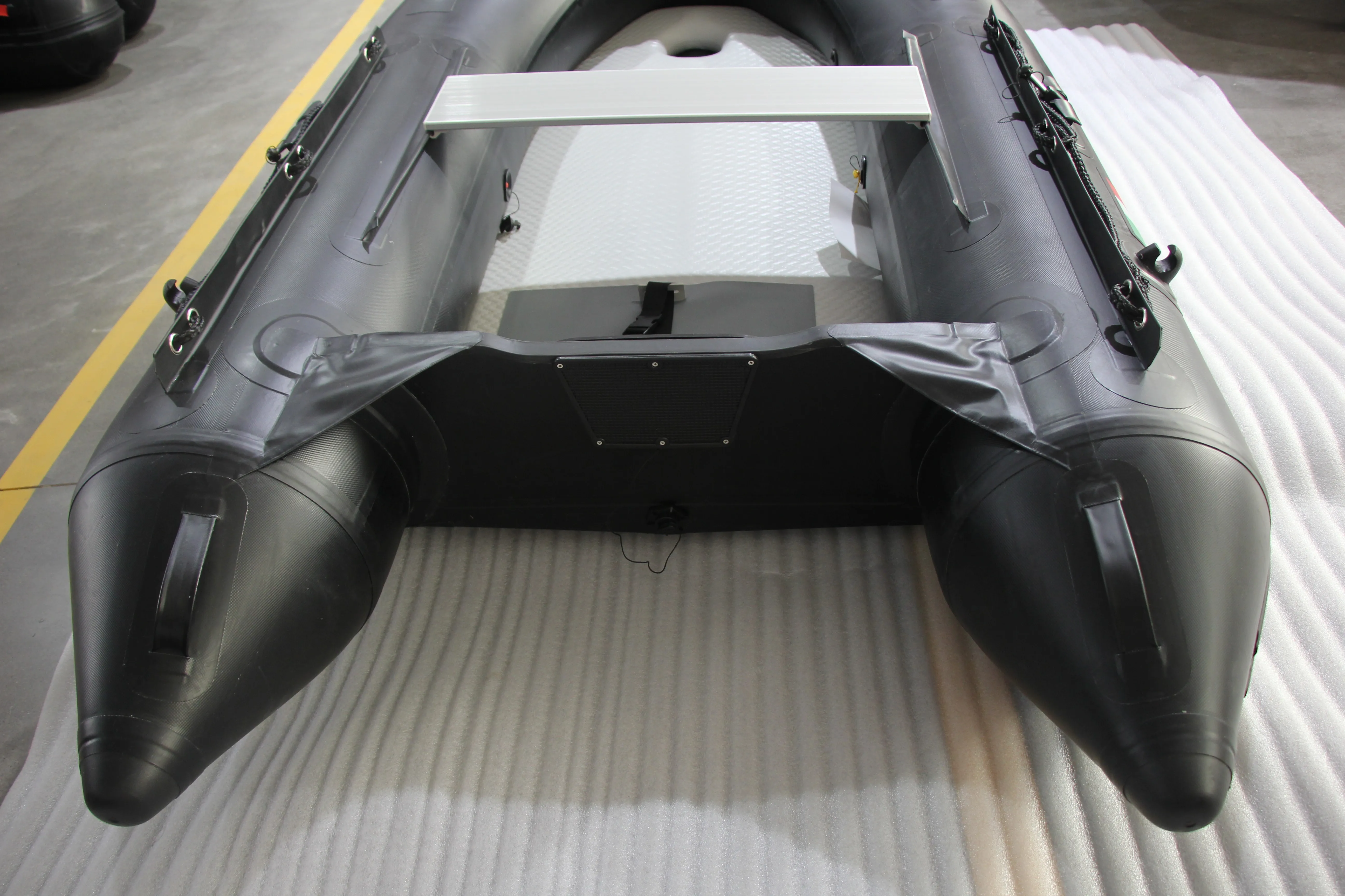 New Inflatable Speed Sport Boat Fishing Boat Family Use Durable PVC Plastic Material 1.2mm Thickness
