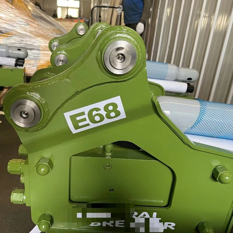 Factory direct sales 5-7 tons excavator using hydraulic crushing hammer 680 buy 10 to get one High quality, strong impact