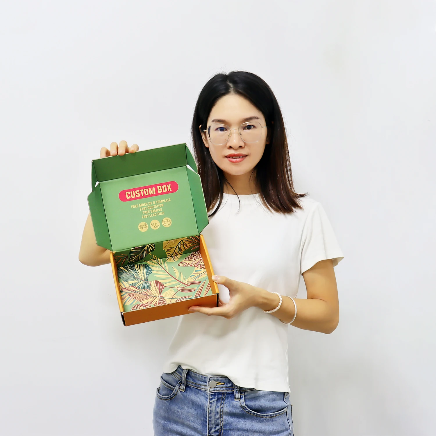 Customized Foldable Corrugated Carton Box with Logo for Clothing Underwear Socks Packaging