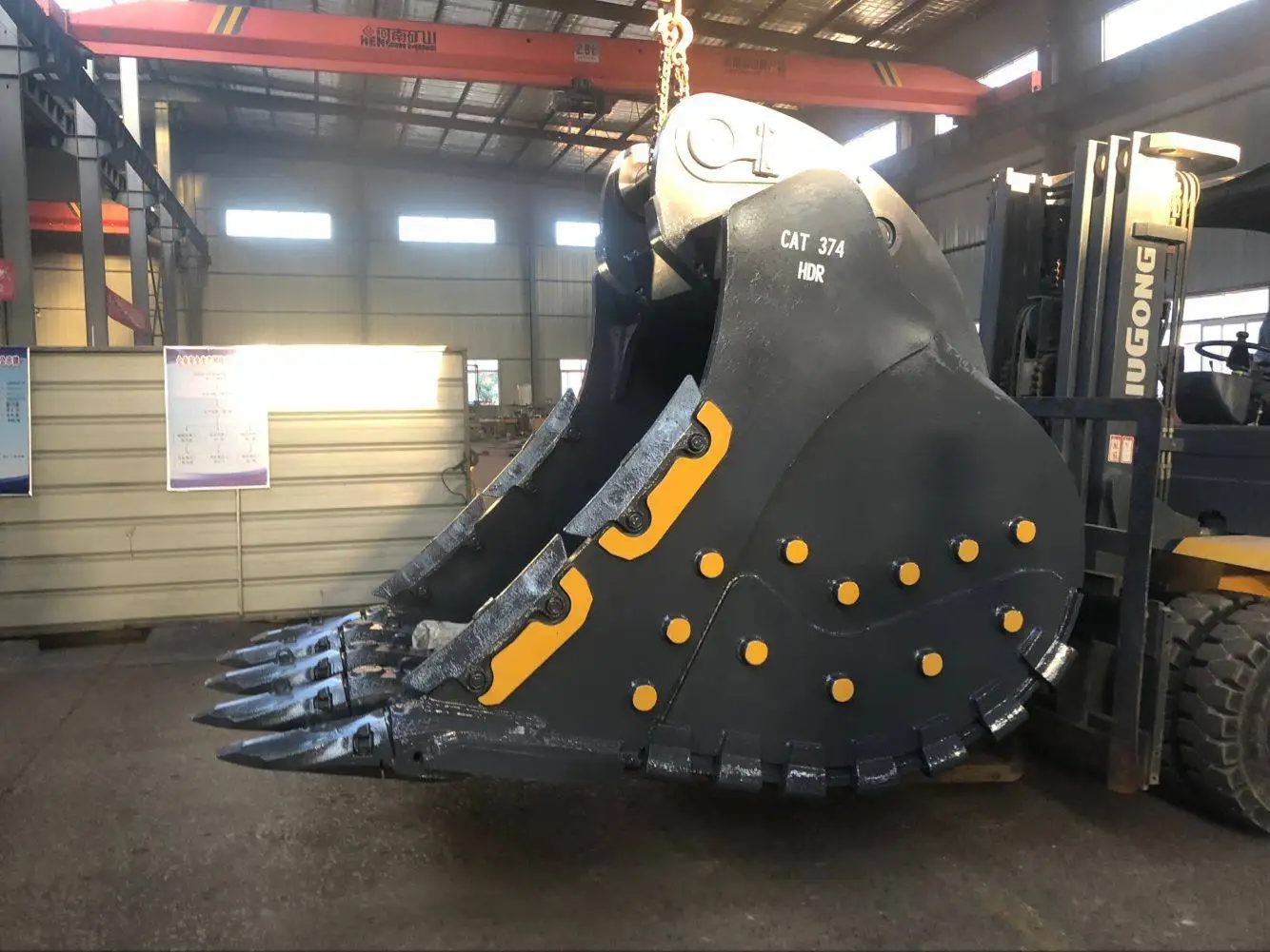 OEM 50T Severe Duty Ore Rock  Bucket for Mining Mountain