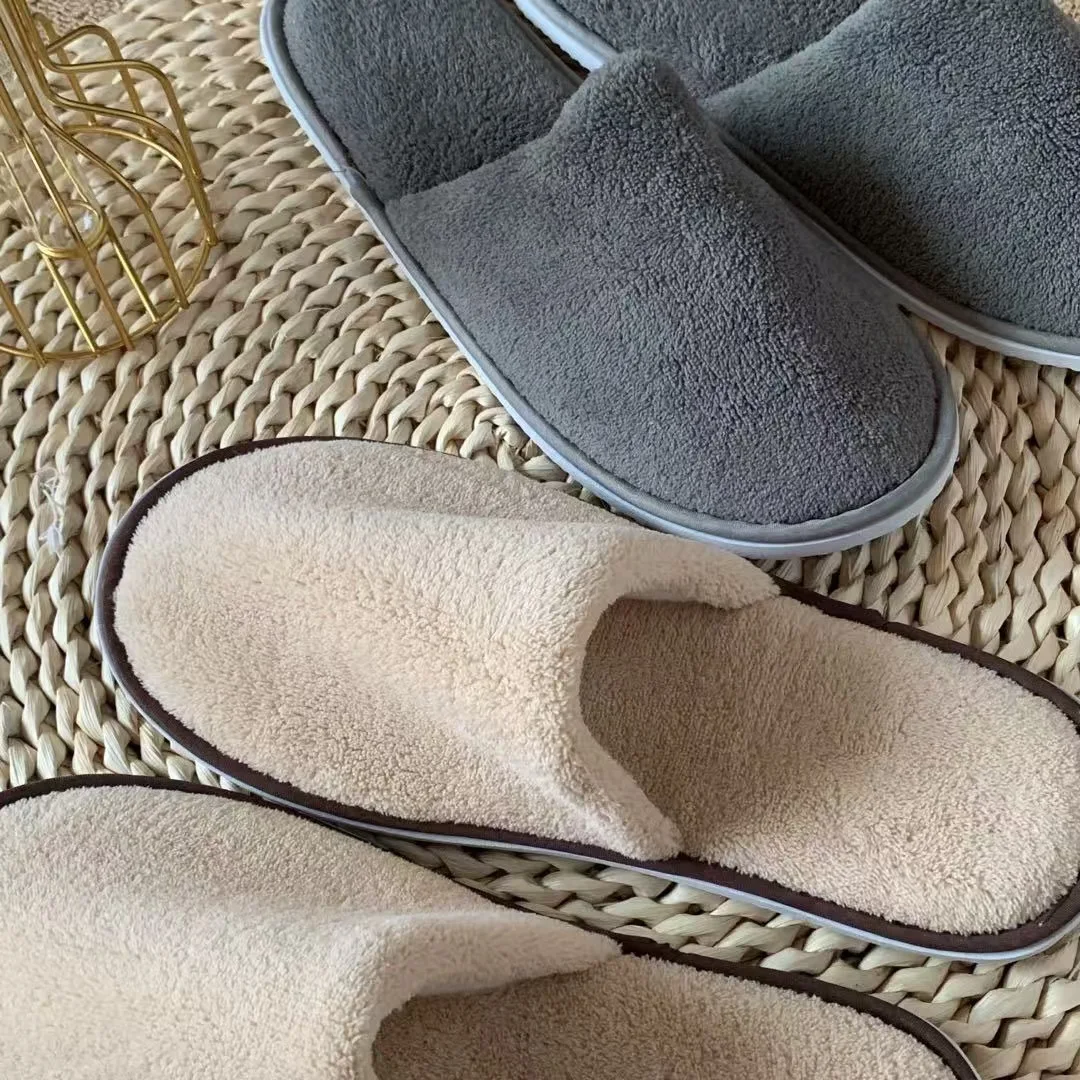 Wholesale Deluxe Disposable Hotel Rooms Spa Slippers Personalised Coral Velvet Slippers Resort Slippers