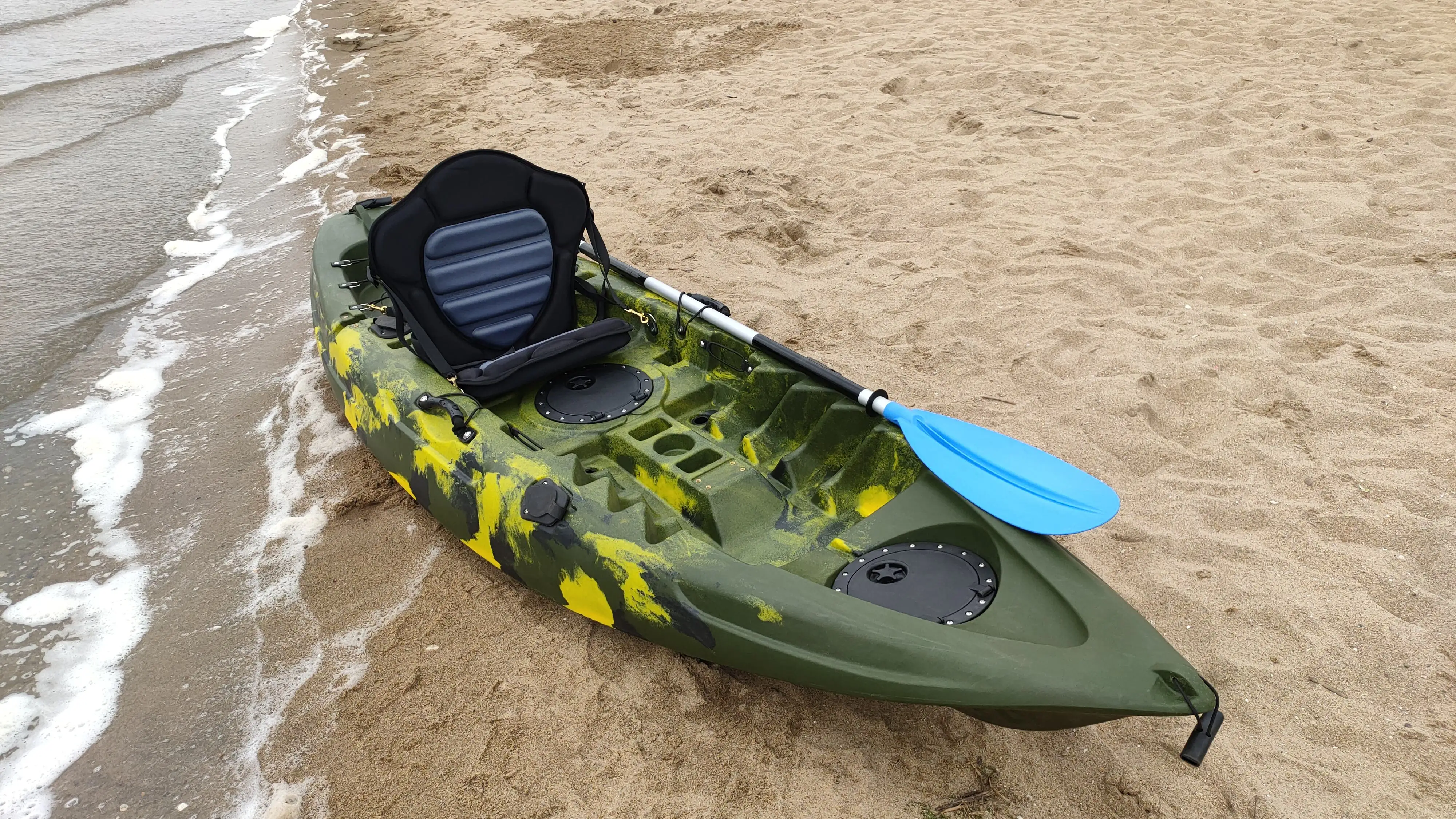 LULUSKY Plastic Single Fishing Kayak