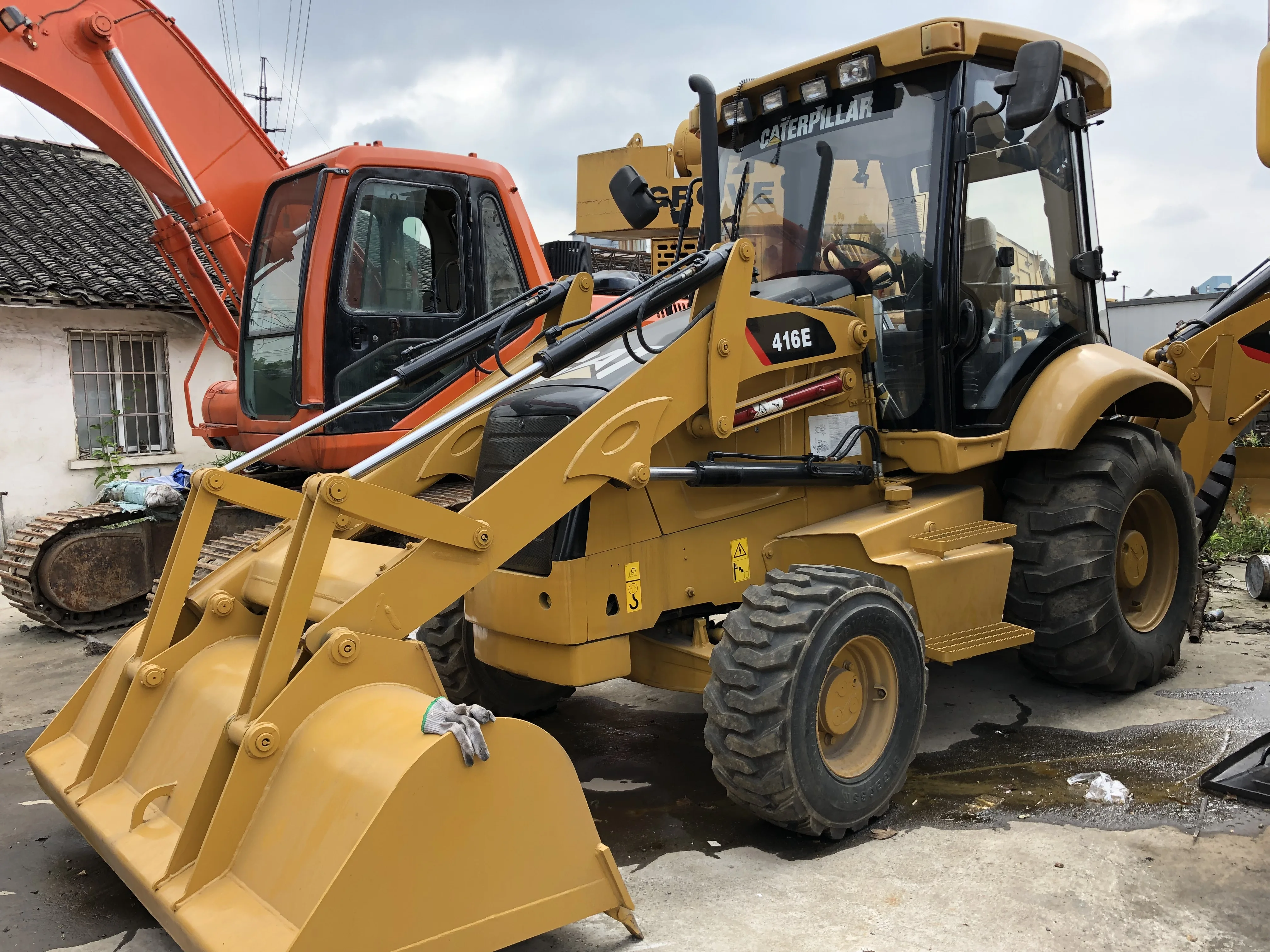 Secondhand CAT 416E backhoe loader and New backhoe for sale with low price