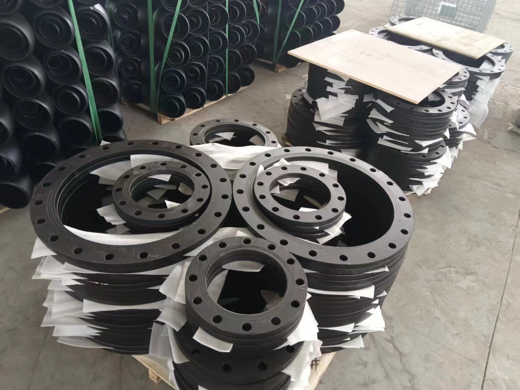 Customized Carbon Steel LF2 A105 ANSI B16.5 DIN JIS EN BS Weld Neck Plate Blind SO RF FF Flange