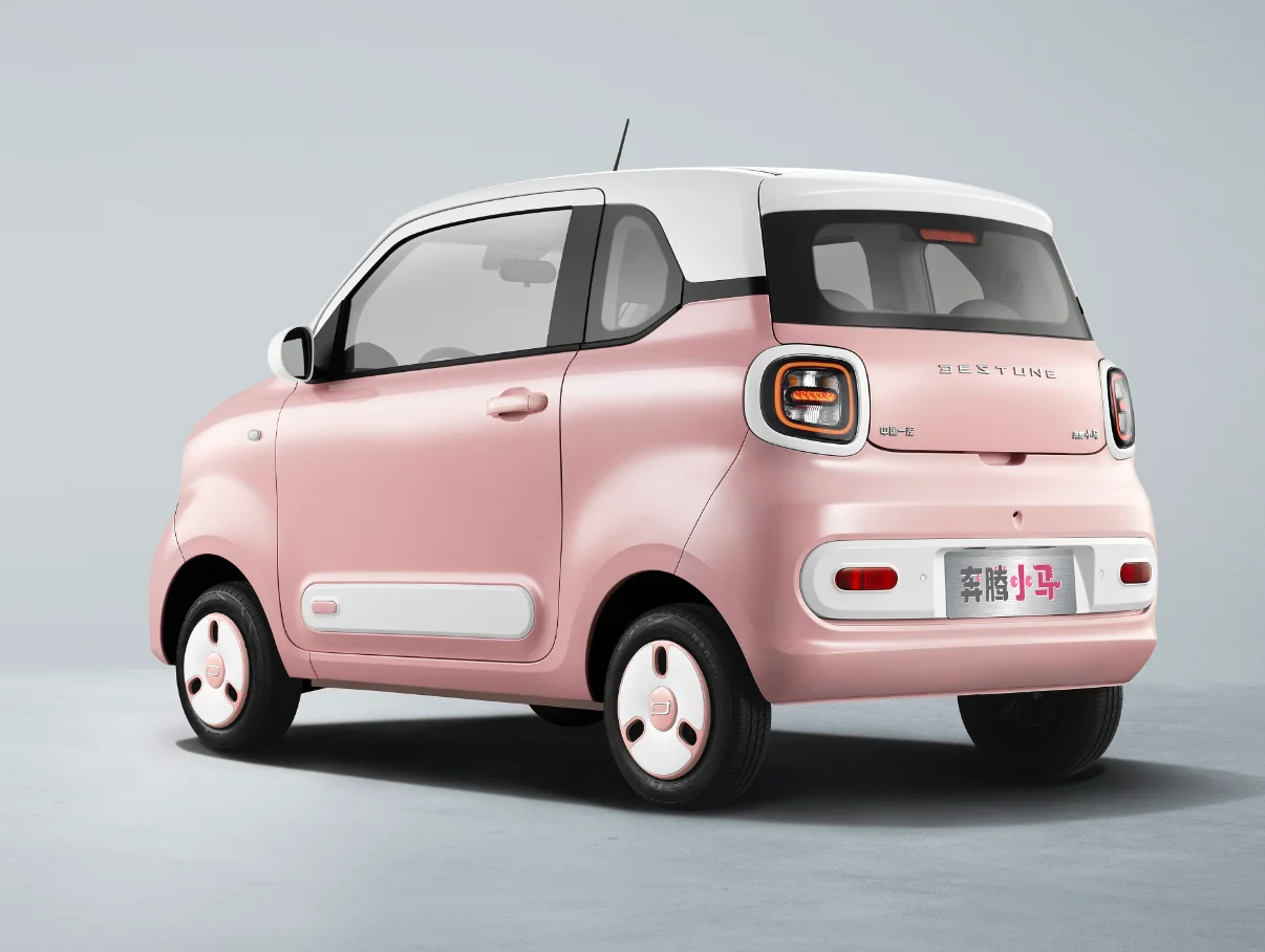 Bestune Benteng Pony Xiaoma 2024 Mini Electric Sedan Hatchback in Stock 4 Seat New Energy Car With 170km Range Left Steering EV