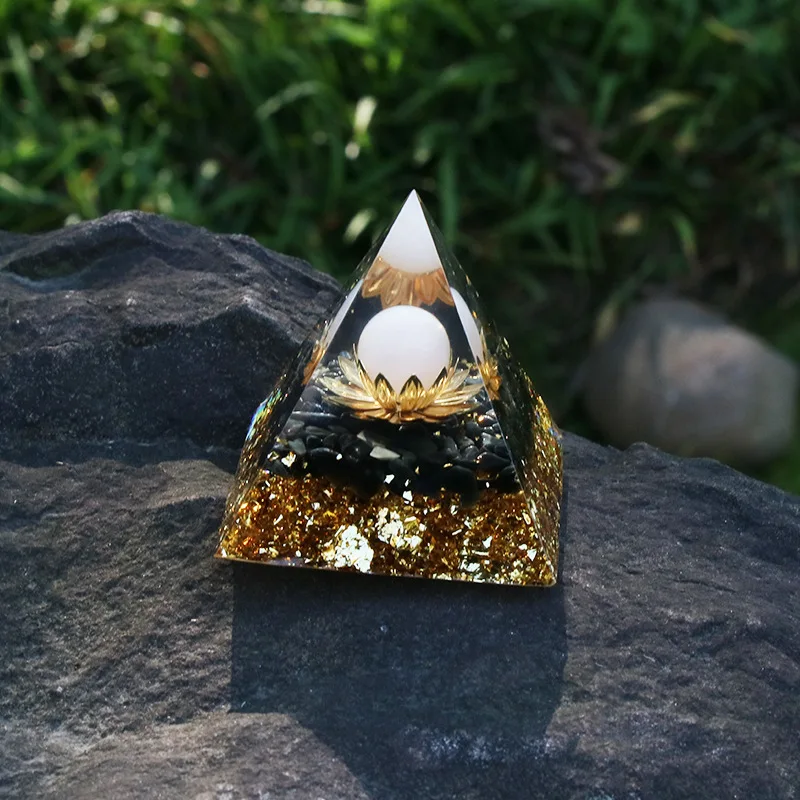 Wholesale natural healing energy crystal Pyramid Twelve Constellations gravel pyramid