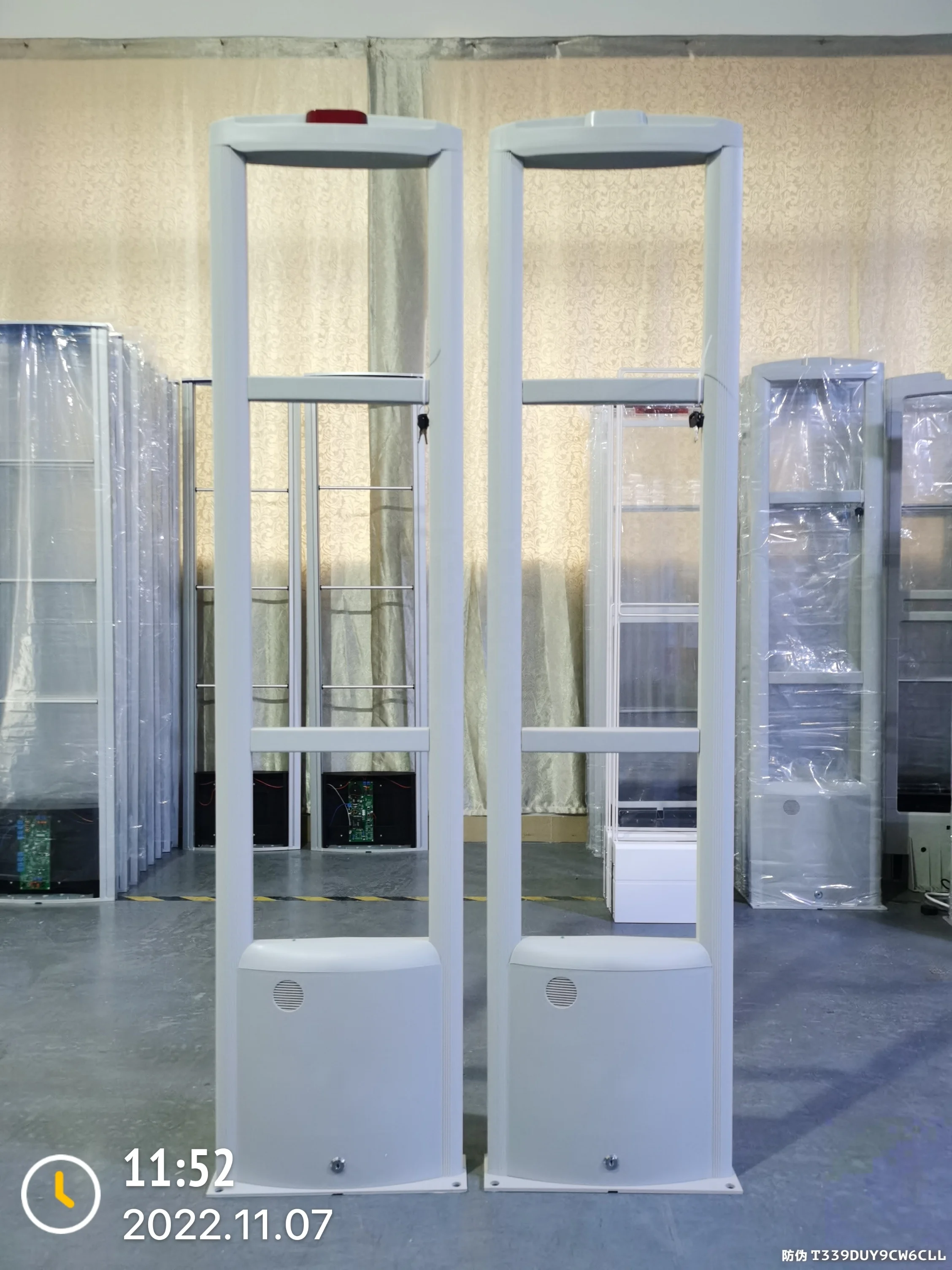 Shopping malls and supermarket clothing anti theft 8.2mhz system retail anti theft alarm system security alarm RF 8.2mhz system