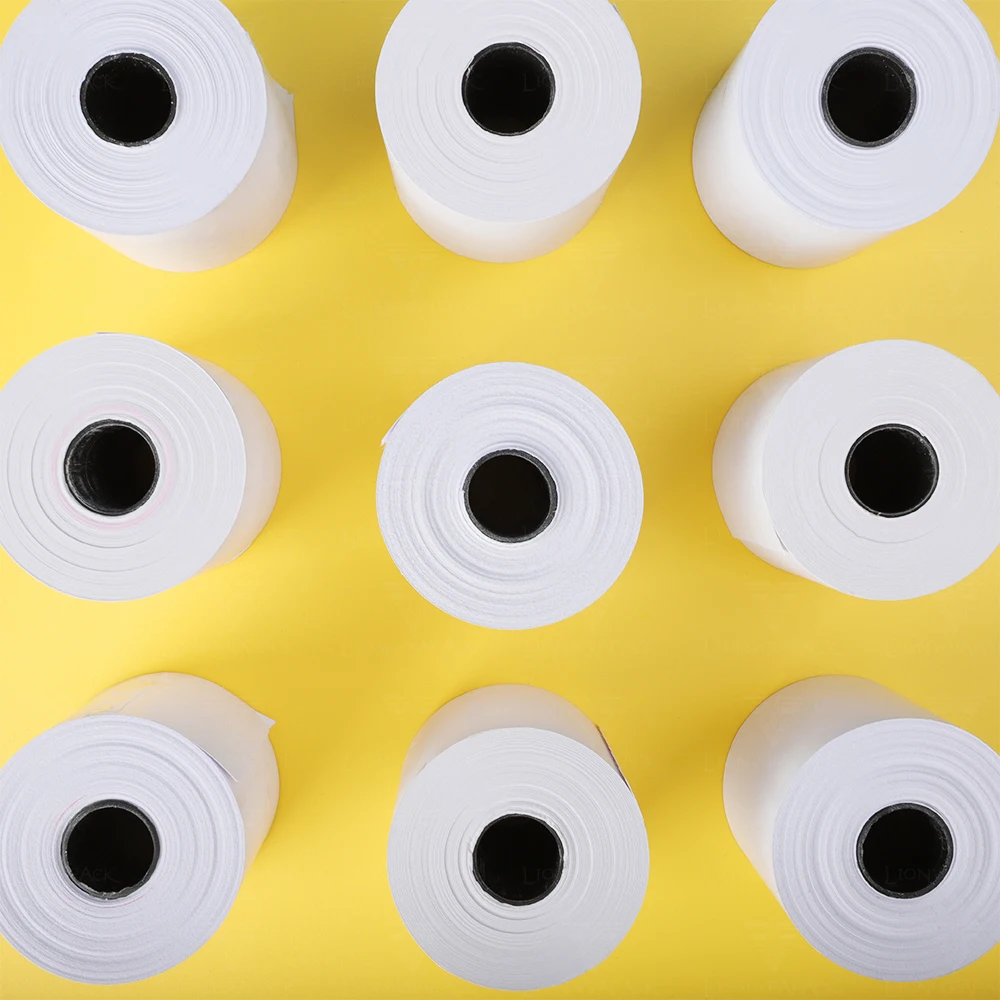 Бесплатный образец 48gsm 52gsm 55gsm 58gsm 65gsm 57x40 мм термобумага премиум качества ATM до рулона Заводская дешевая кассовая бумага