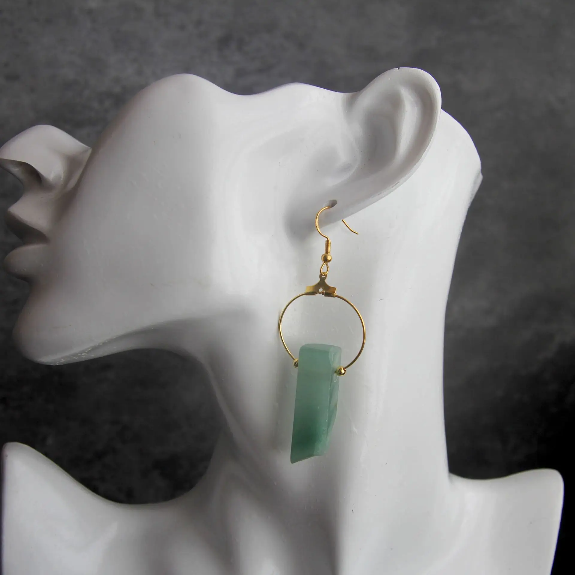 YICAI Boho Gemstone Crystal Pendant Hoop Earrings Amethyst Clear Crystal Quartz Rectangular Stone Hook Earring Raw Crystal