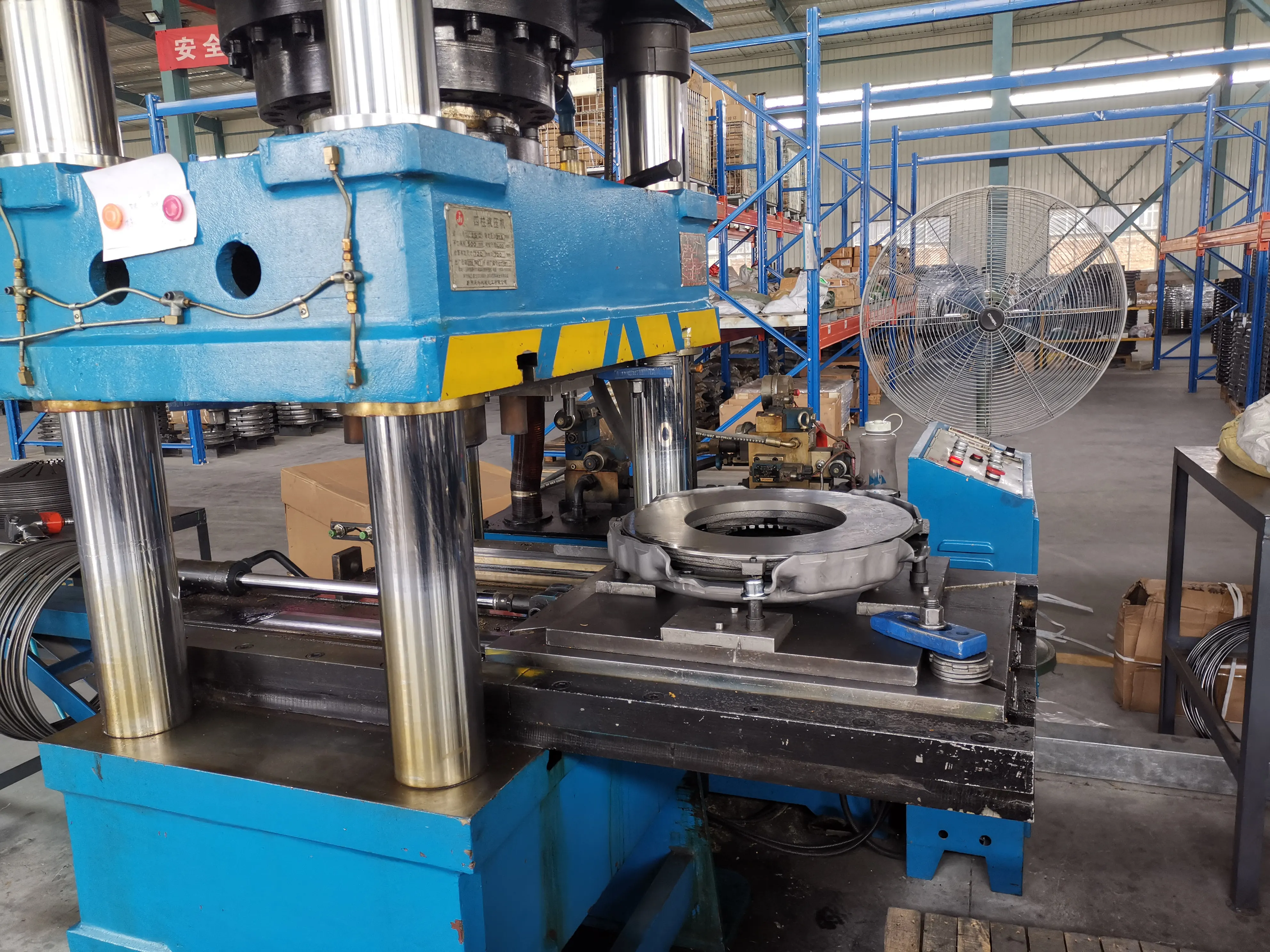 
Cost Replacement Parts Clutch Repair Kit Pressure Plate Heavy Duty Cover Assy Clutch Truck Clutch Cover 