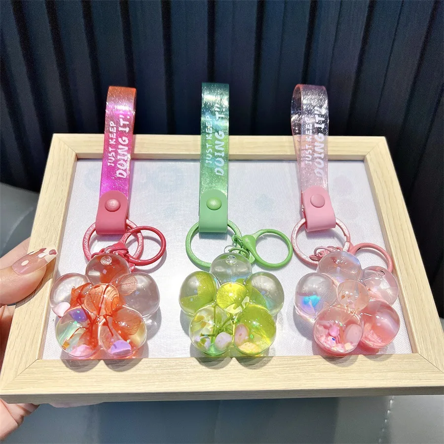 Lilangda Liquid Flowing Sand Dried Flower Bag Pendant Car Keyring Small Gift Wholesale Oil Flower Keychain