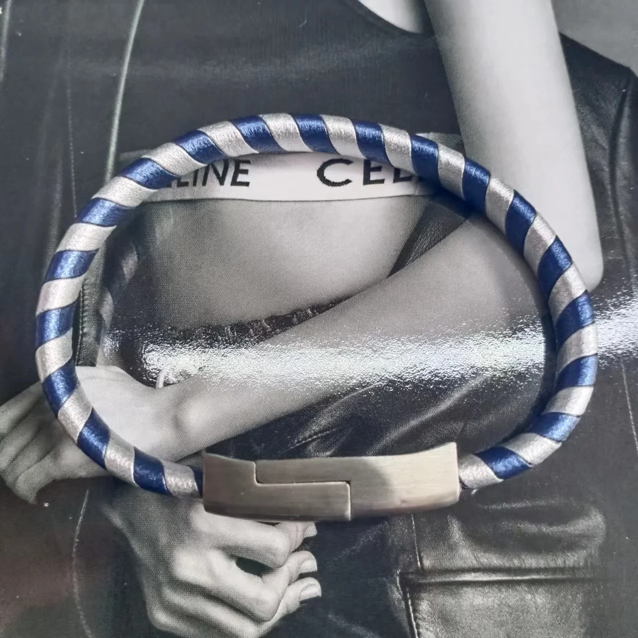 VEROMCA 2022 Fashion Hot New Design Woven Leather Usb Portable Leather Charger Black Bracelet