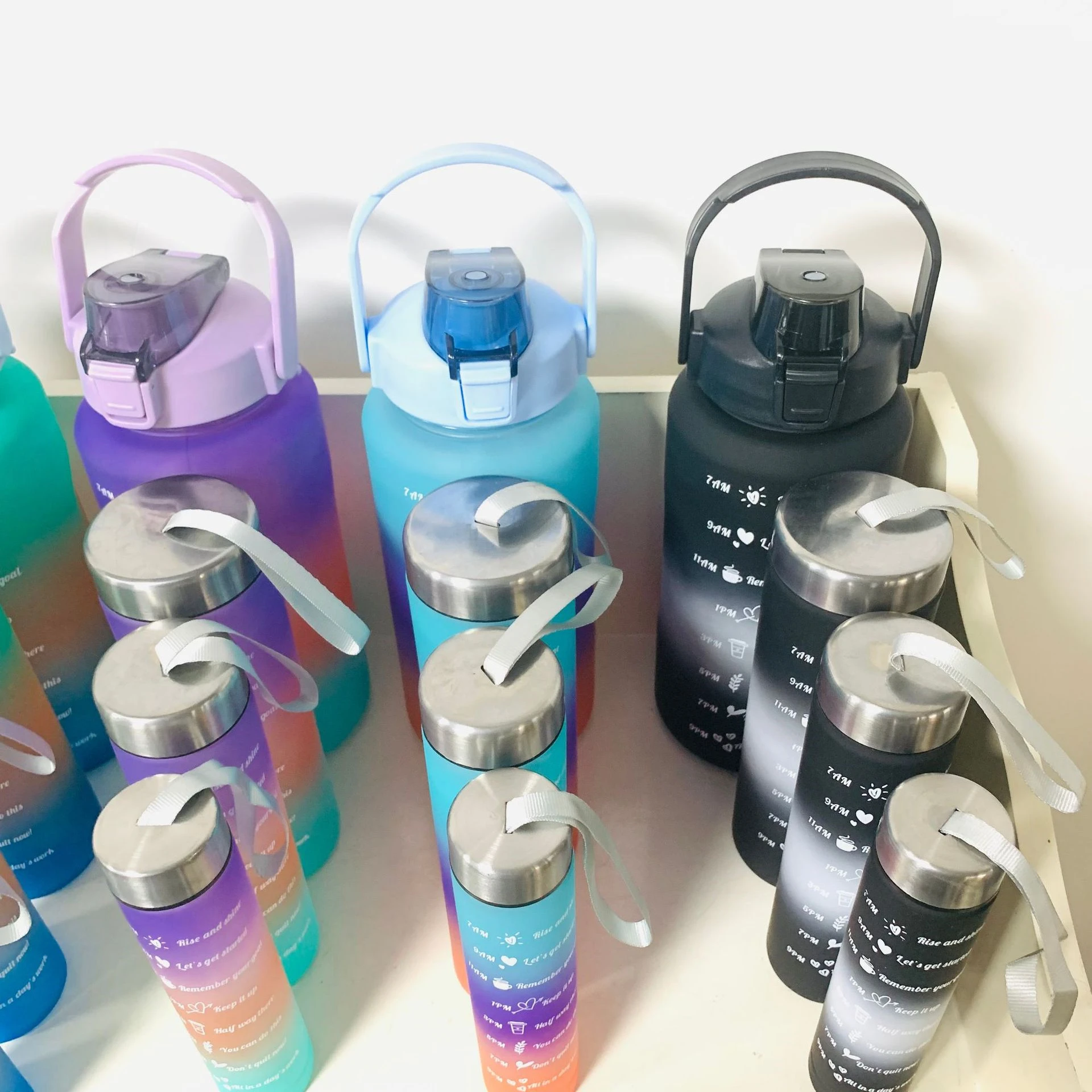 M04 4 шт. в одном пластиковые спортивные портовые бутылки botella de agua termos тренажерный зал Мотивационная бутылка для воды