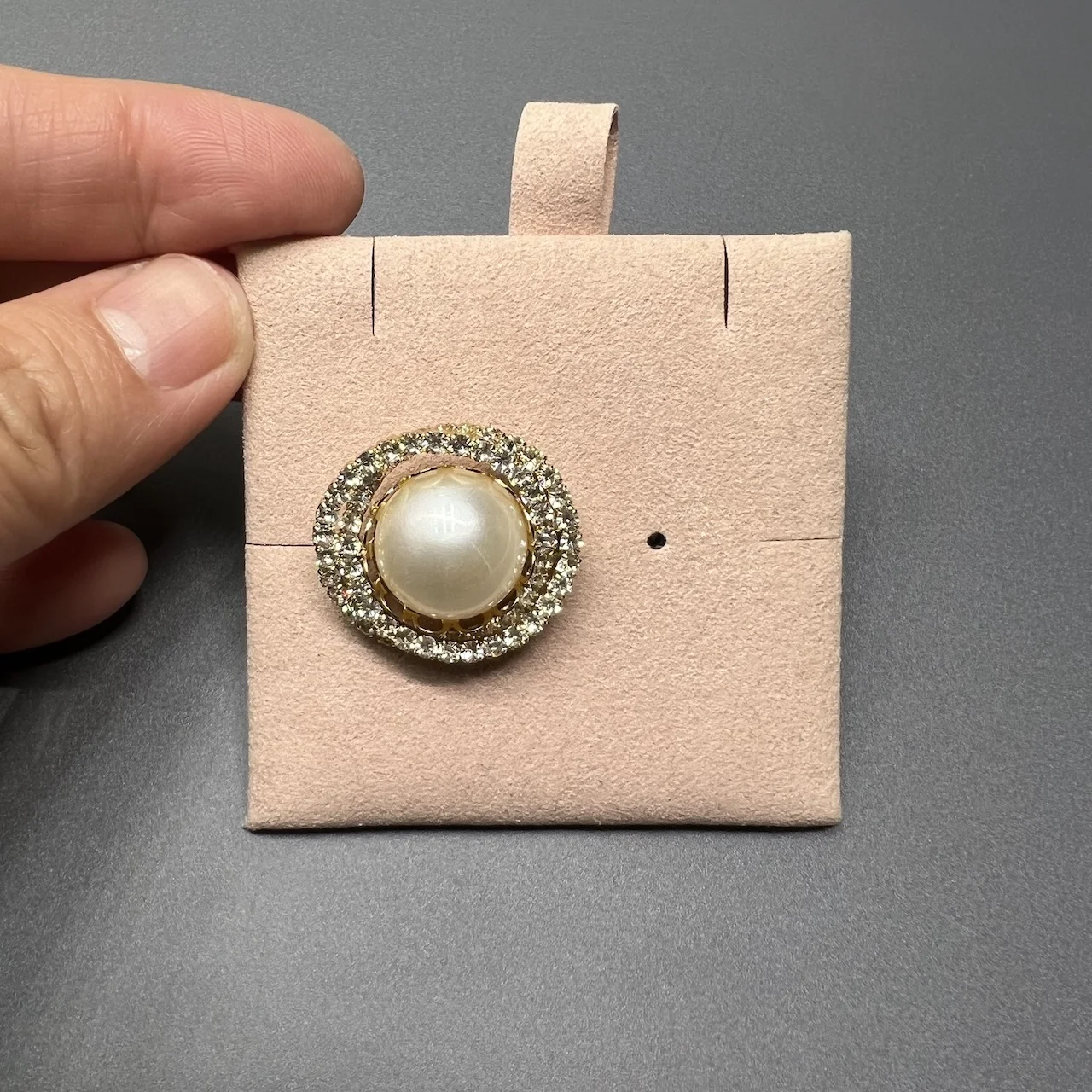 60*60mm Wholesale Small Embossed Microfiber Pink Jewelry Display Insert Padded Card For Pendant Earrings