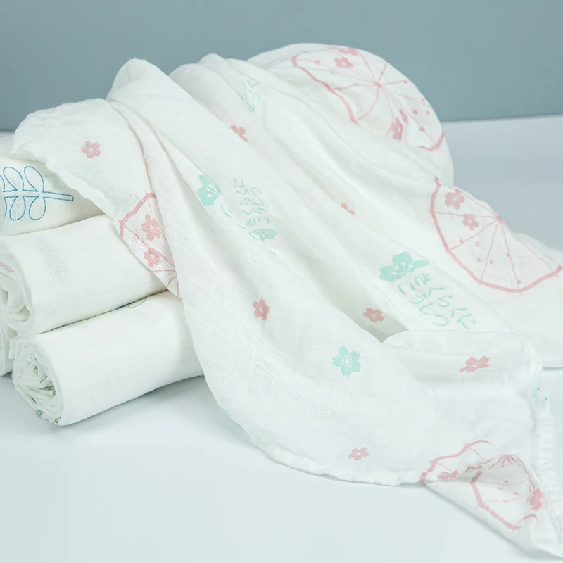 Wholesale Popular Cartoon Bamboo Cotton Squares Soft Baby Bath Towels