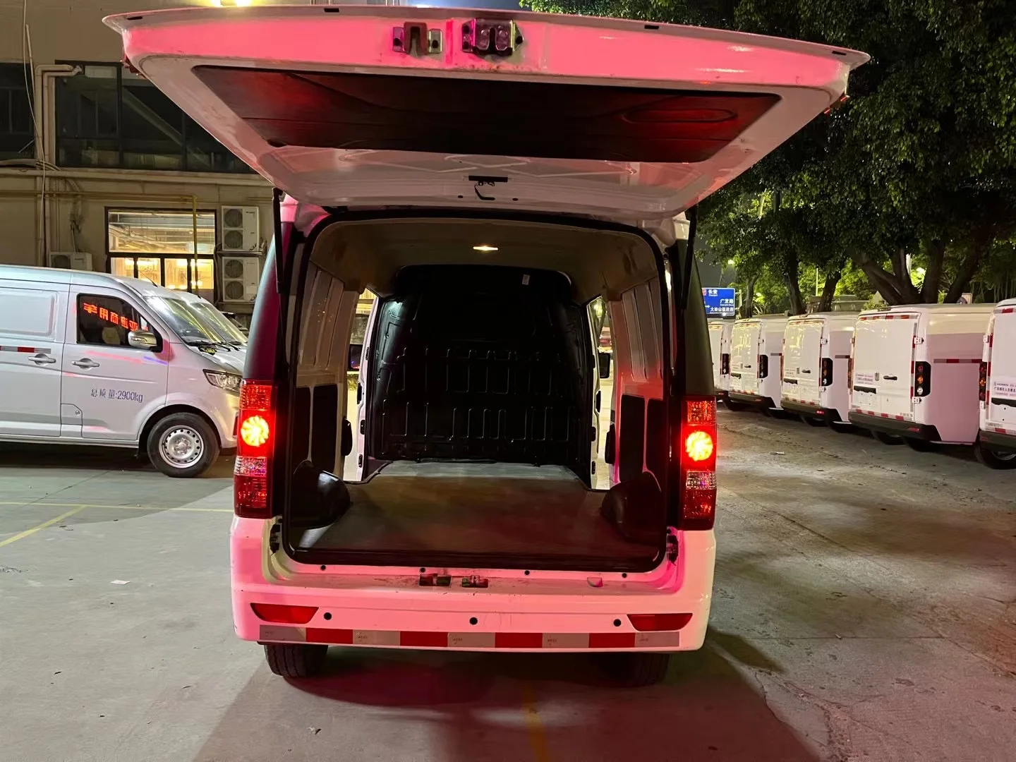 2022 ruichi Mini EV Van Ruichi Racing EC35 used Cargo Van New Energy Chinese Made Truck Best selling mini Van 275km 300km range