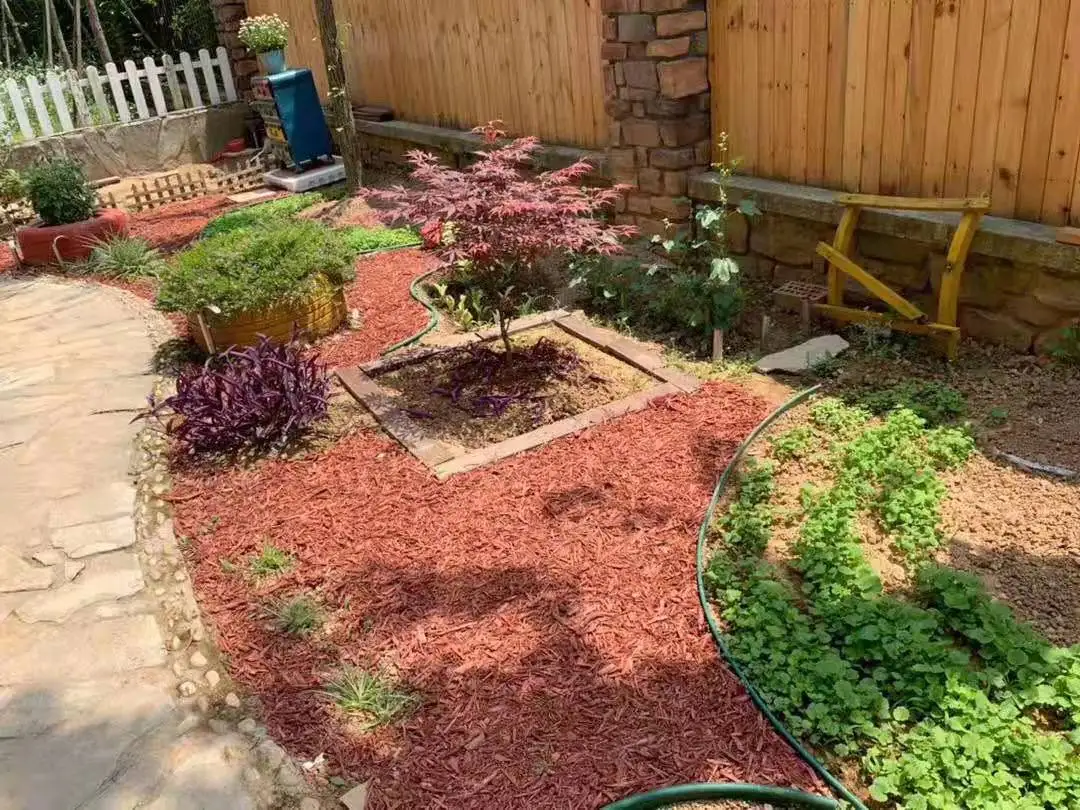 wood chips fiber mulch garden  Cover around plants garden decoration Beautify lawn