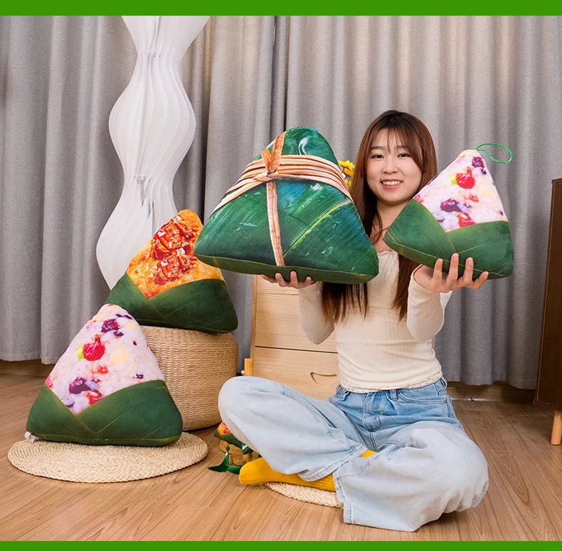 Подушка в виде лодки-дракона