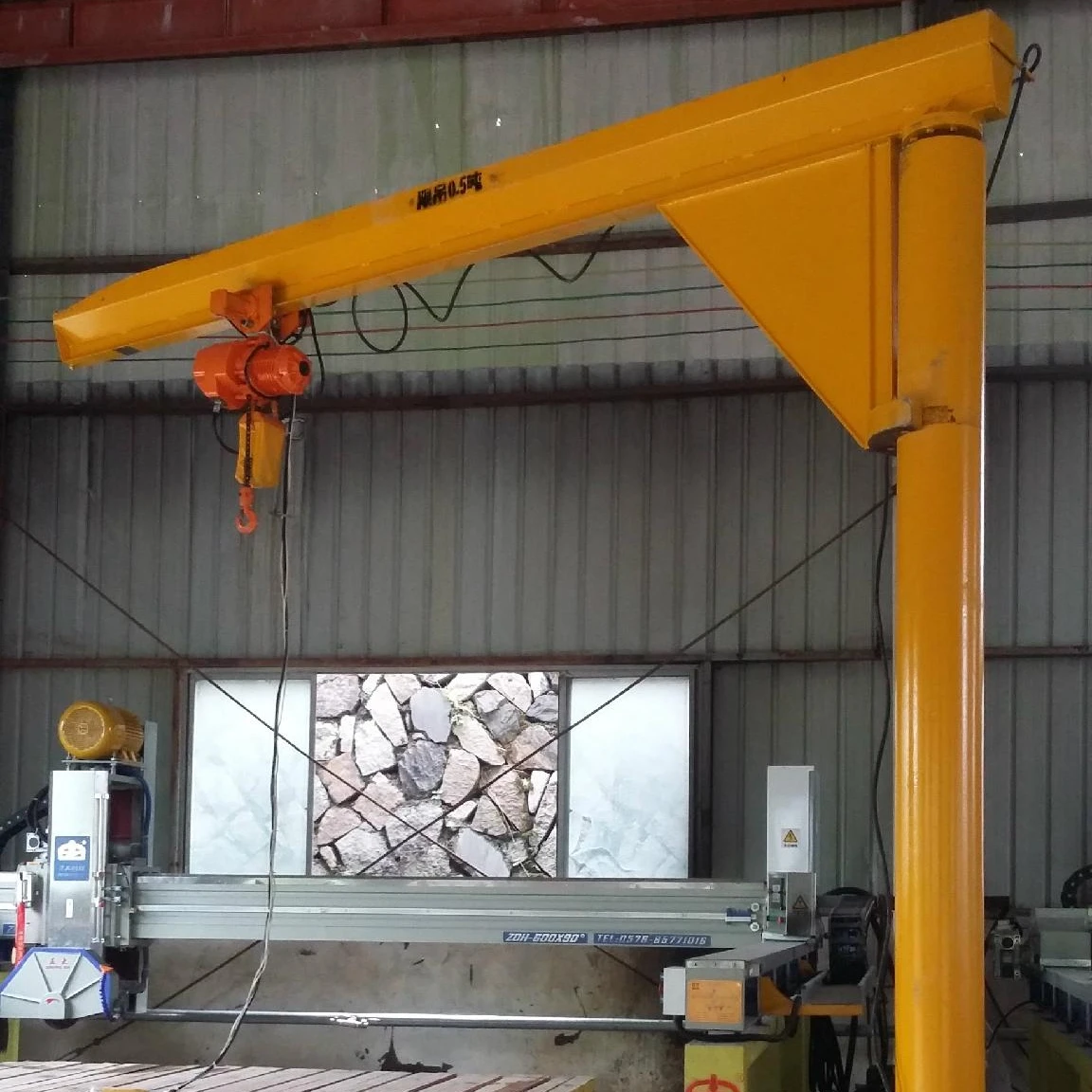 360 Degrees Rotating Jib Crane Single Beam Cantilever Crane Jib Crane With Pneumatic Lifting Glass