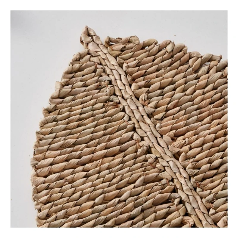 Hot Sale Treelike Woven Cattail Grass Coaster Natural Seagrass Place Mat for Drink Heat Insulation Cup Mat Pad