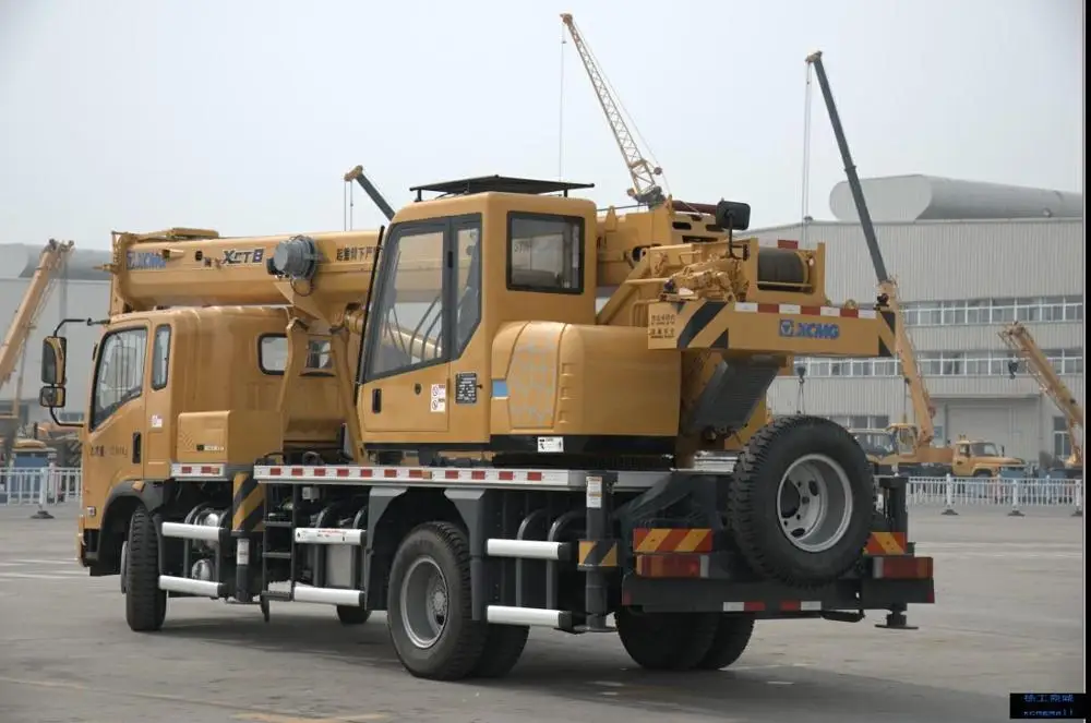 
XCMG XCT12L4 12 ton truck crane 