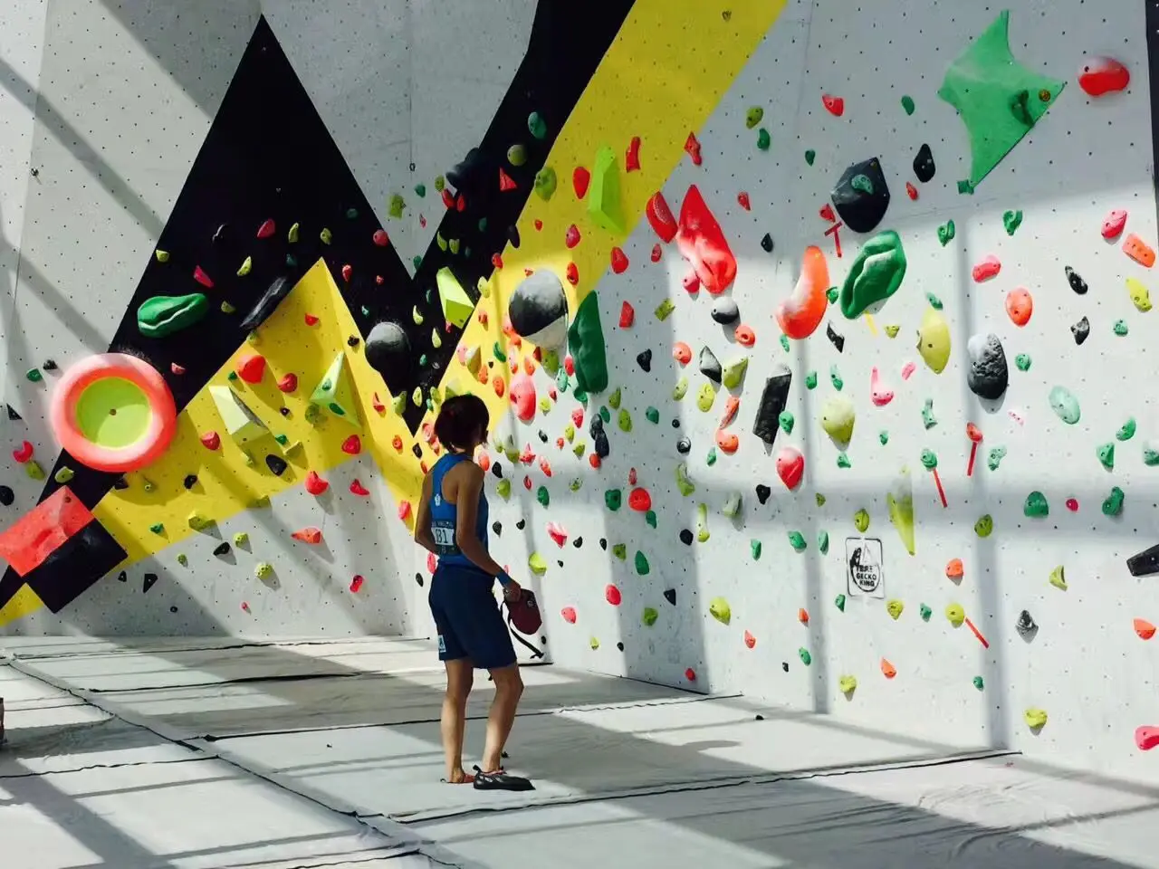 M size Rock climbing holds with CE certificate and favorable price for climbing walls