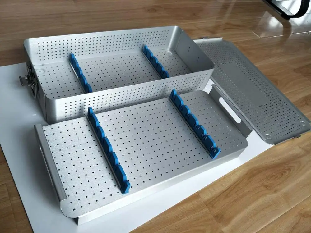 Medical sterilising dissecting instrument box