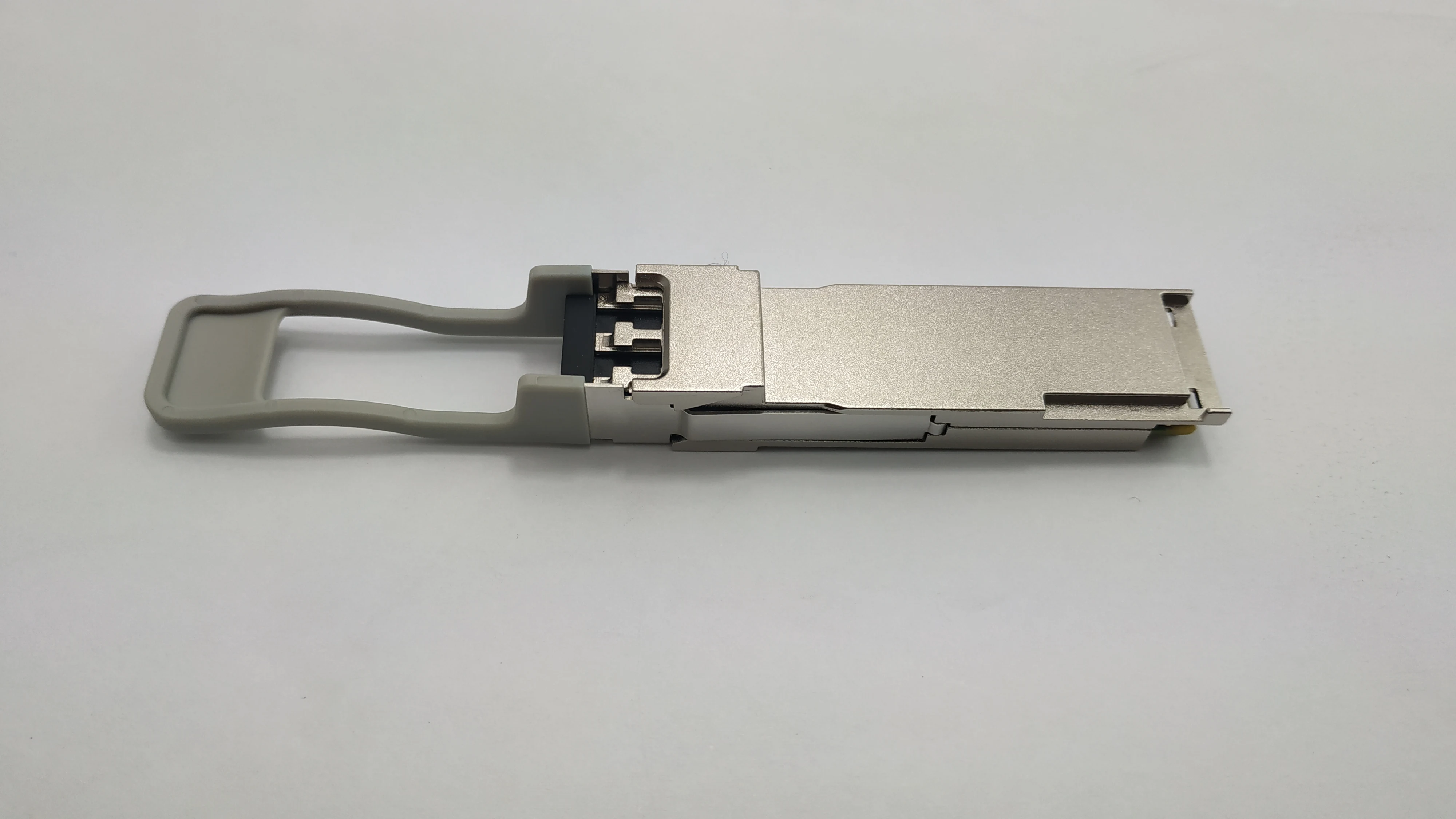 10-3317-01 QSFP-40/100-SRBD QSFP+ Transceiver Module 40 Gigabit LAN 100 Gigabit Ethernet