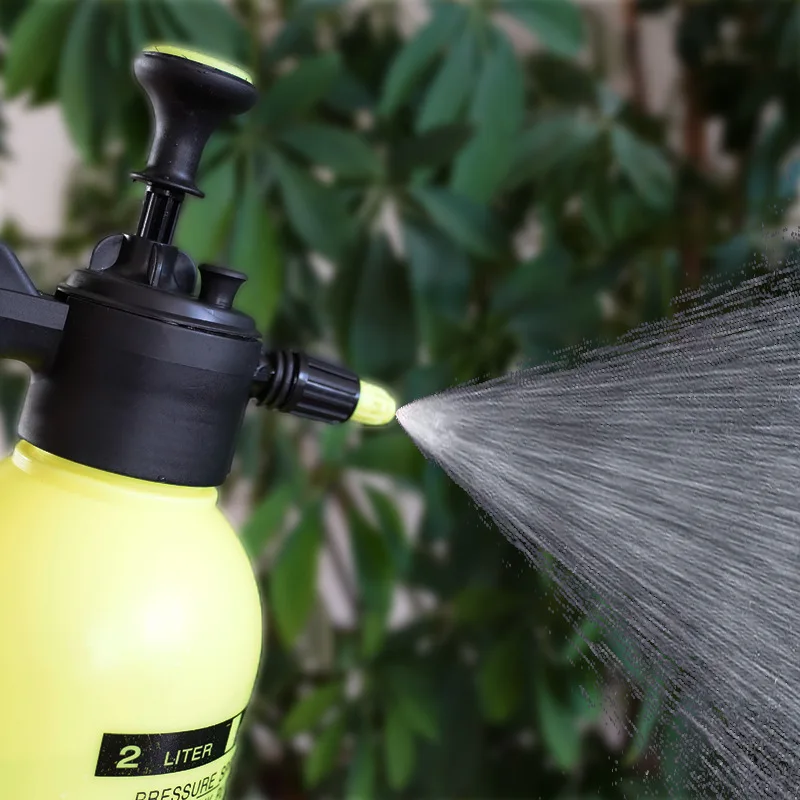 Hot selling Plastic 2L hand pressure liquid sprayer with 2 litre plastic bottle for flower