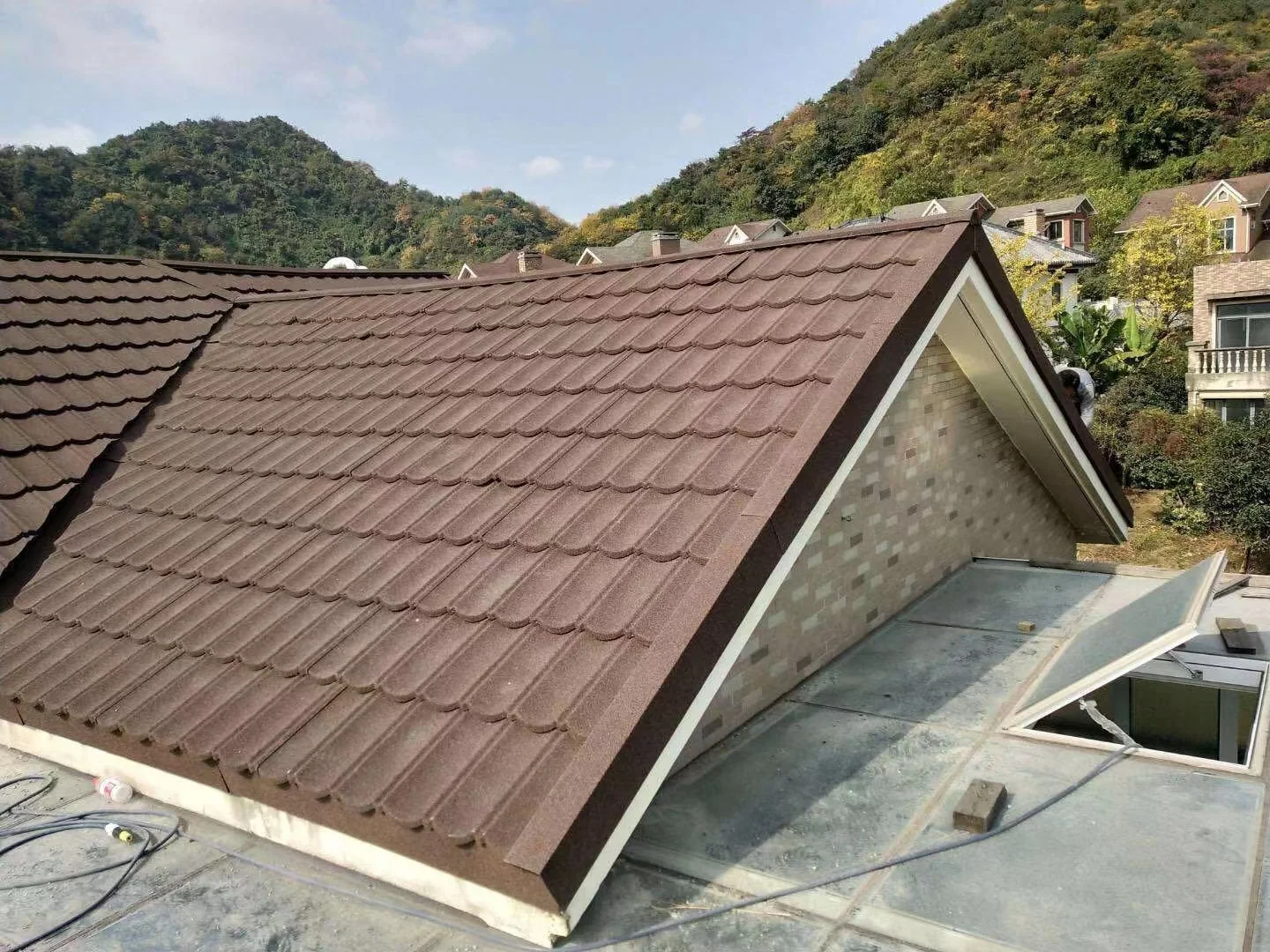 Retail sandy type metal tile clay roof tile roof tile zhubang  1340*420mm 2.8kg