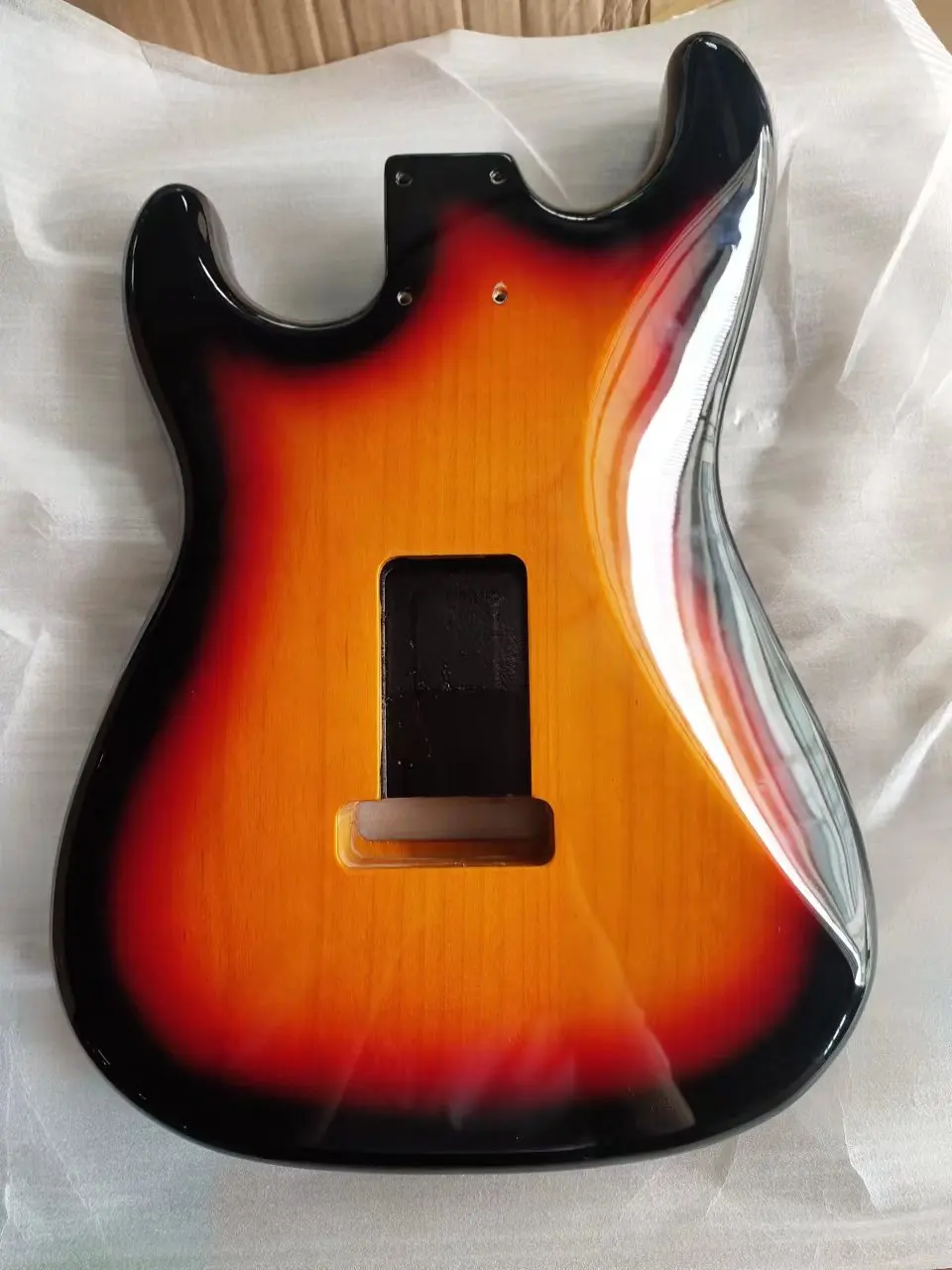 Wholesale optional color high quality alder 2 pieces 3 pieces painting no painting electric guitar body for custom kit