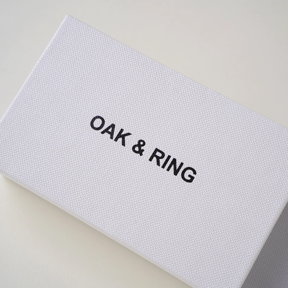 Custom Printing Luxury Cosmetic Magnet Form Insert Rigid White Fabric Linen Pull-Out Mini Paper Mystery Gift Boxes