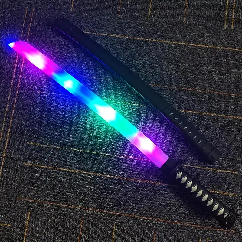 Новинка 2023 световой меч Katana детские игрушки цветной нож оптовая продажа светящийся самурайский катана игрушка со звуком