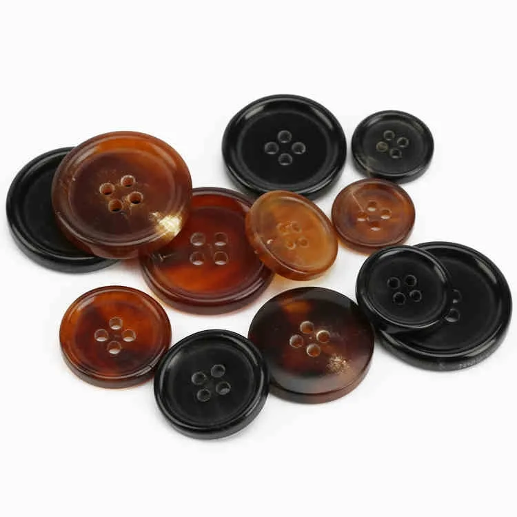 Professional Manufacturer Wholesale Natural Real Custom Ox Cow Horn Buttons for Suit