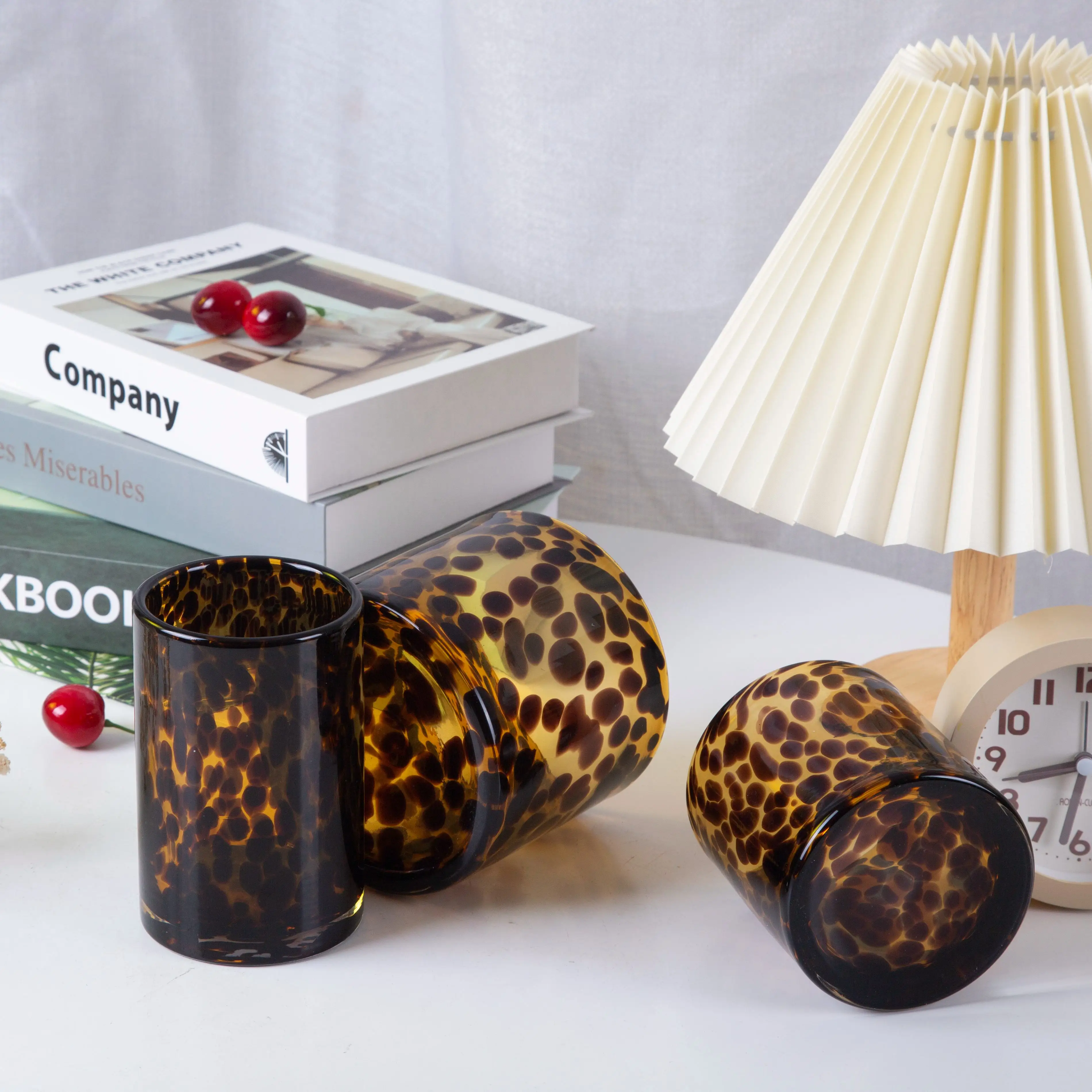 Hot Selling Nodic Luxury Hand Made Mouth Blown Cylinder Home Decoration Glass Candle Jars