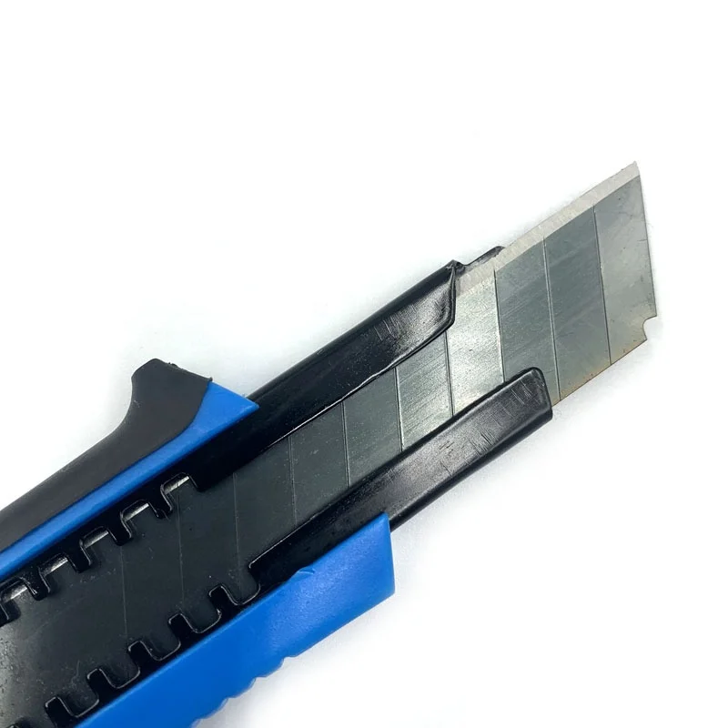 
Hot sale retractable SK5 safety blade 18mm cutter utility knife 